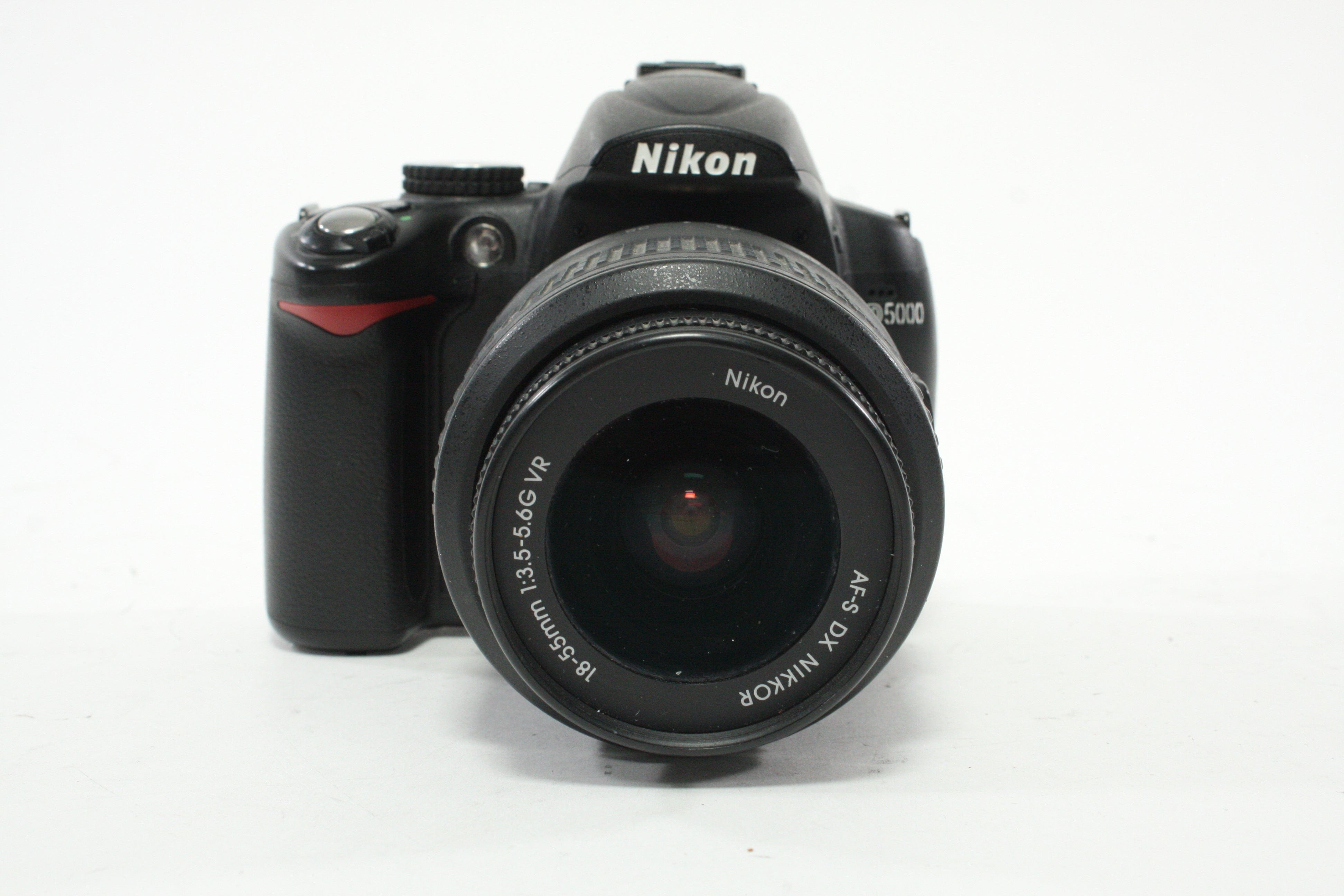 Nikon D5000 DSLR Camera with 18-55mm df/3.5-5.6G VR Lens with Shutter Count 7,362