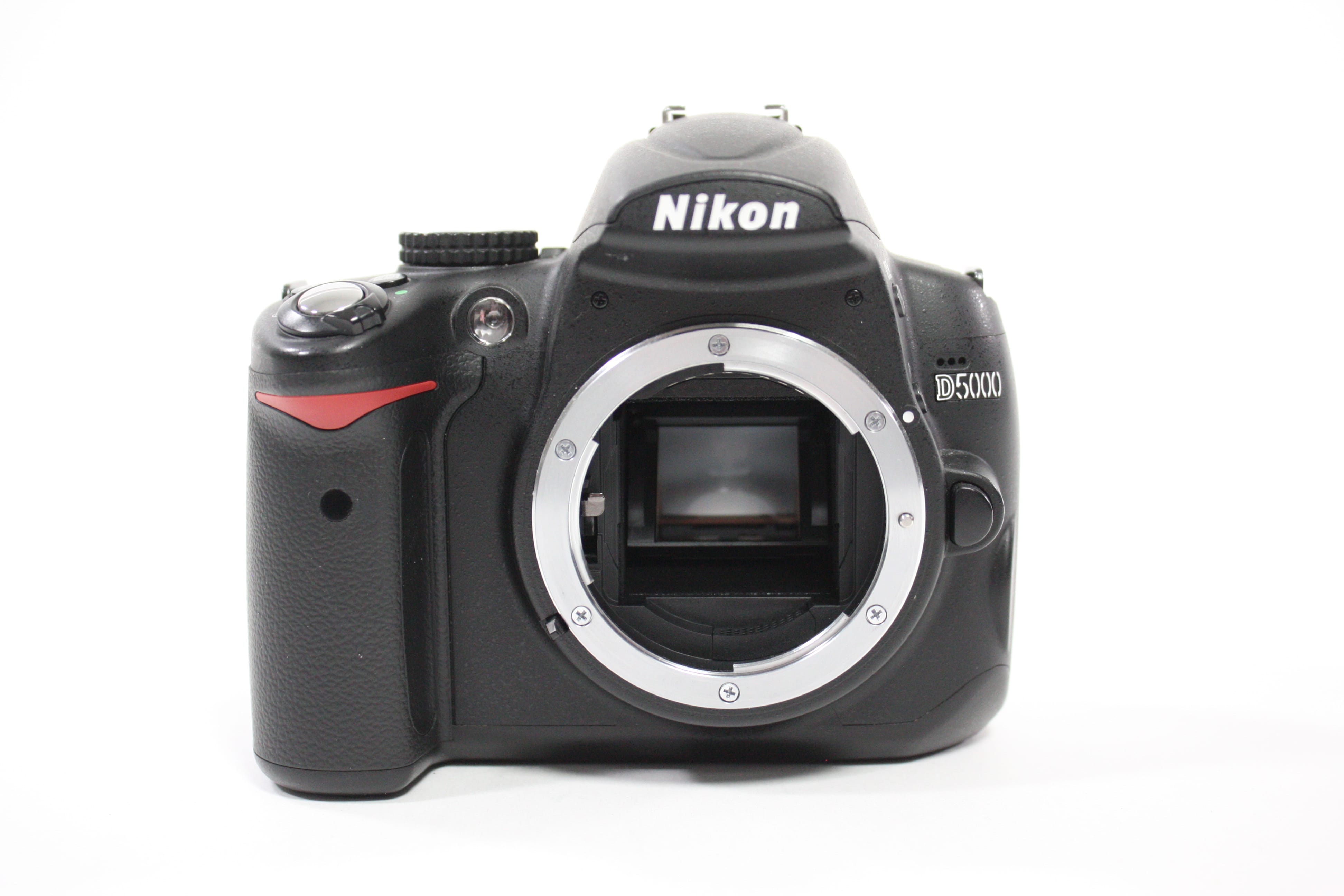 Nikon D5000 DSLR Camera with 18-55mm f/3.5-5.6G VR AF-S Lens for F Mount with Shutter Count 3,872
