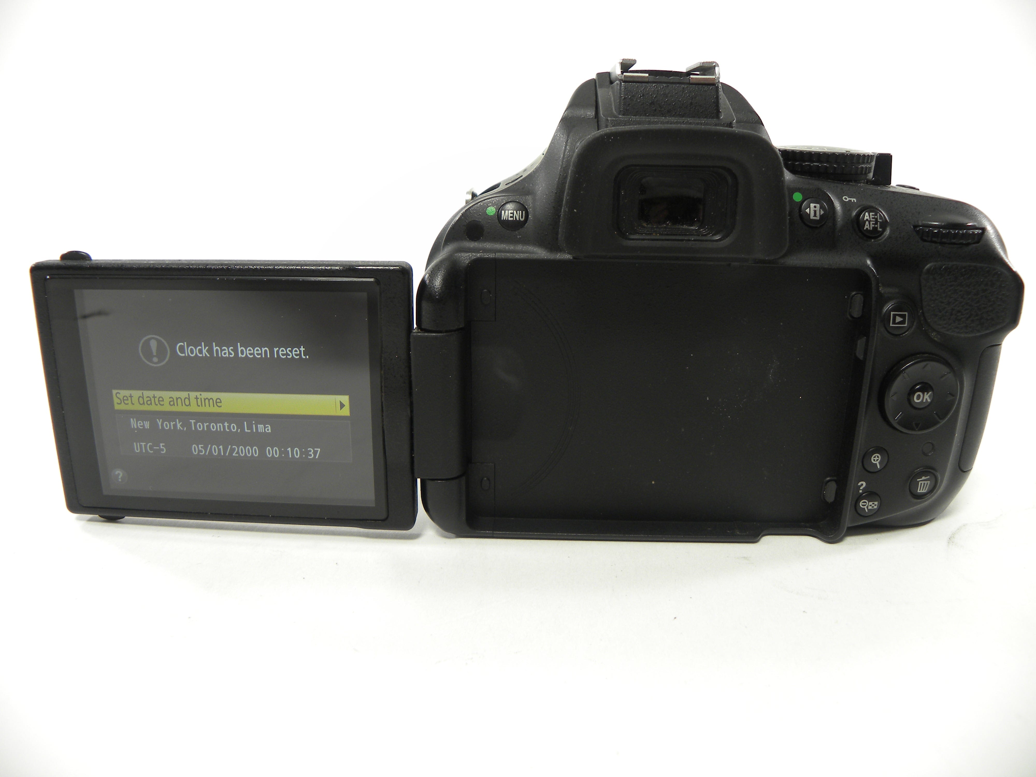 Nikon D5200 24.1mp Digital SLR Body Only Shutter Ct. 7,584