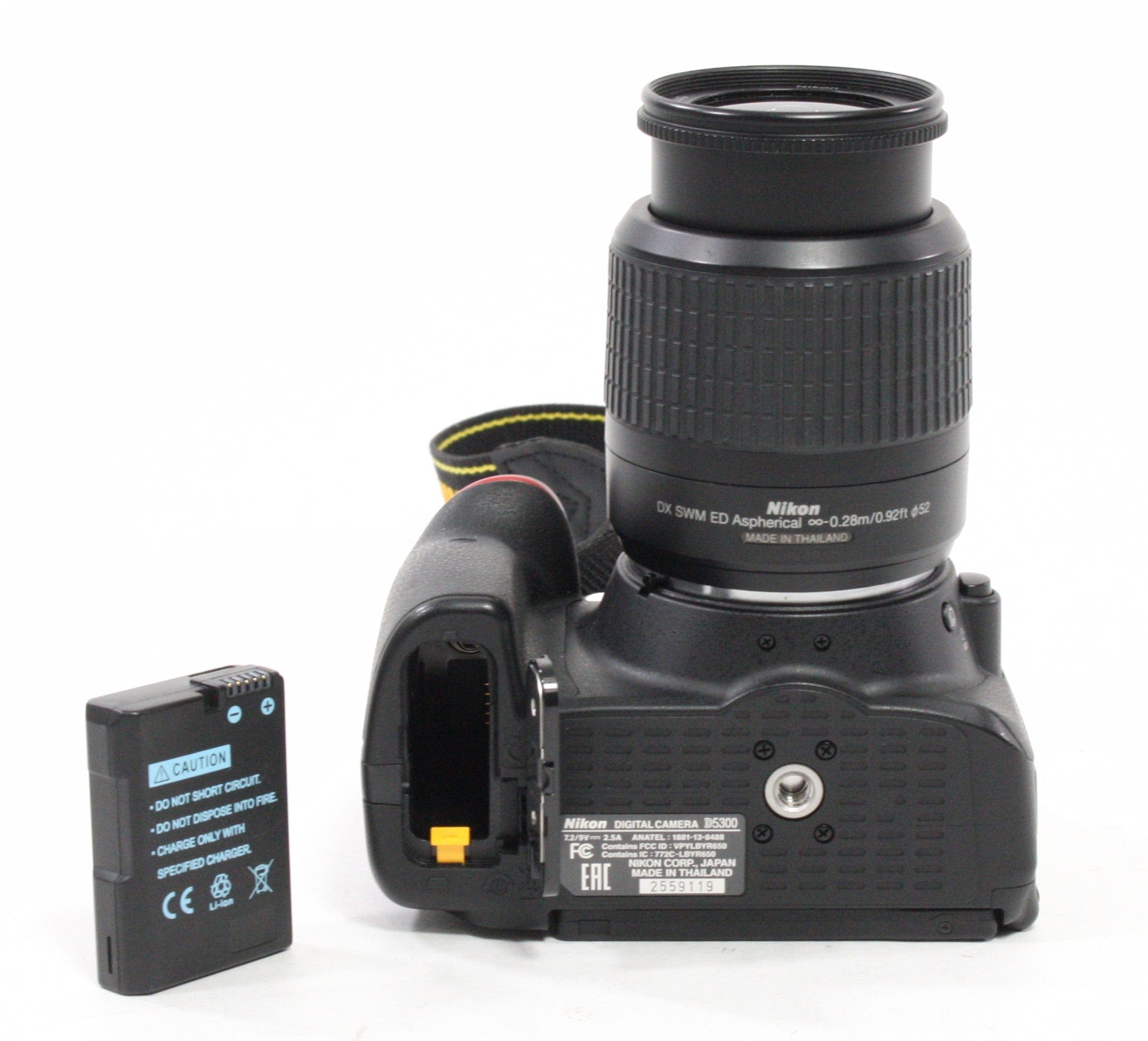 Nikon D5300 Digital SLR with 18-55mm f/3.5-5.6G Lens Shutter Count 3,192