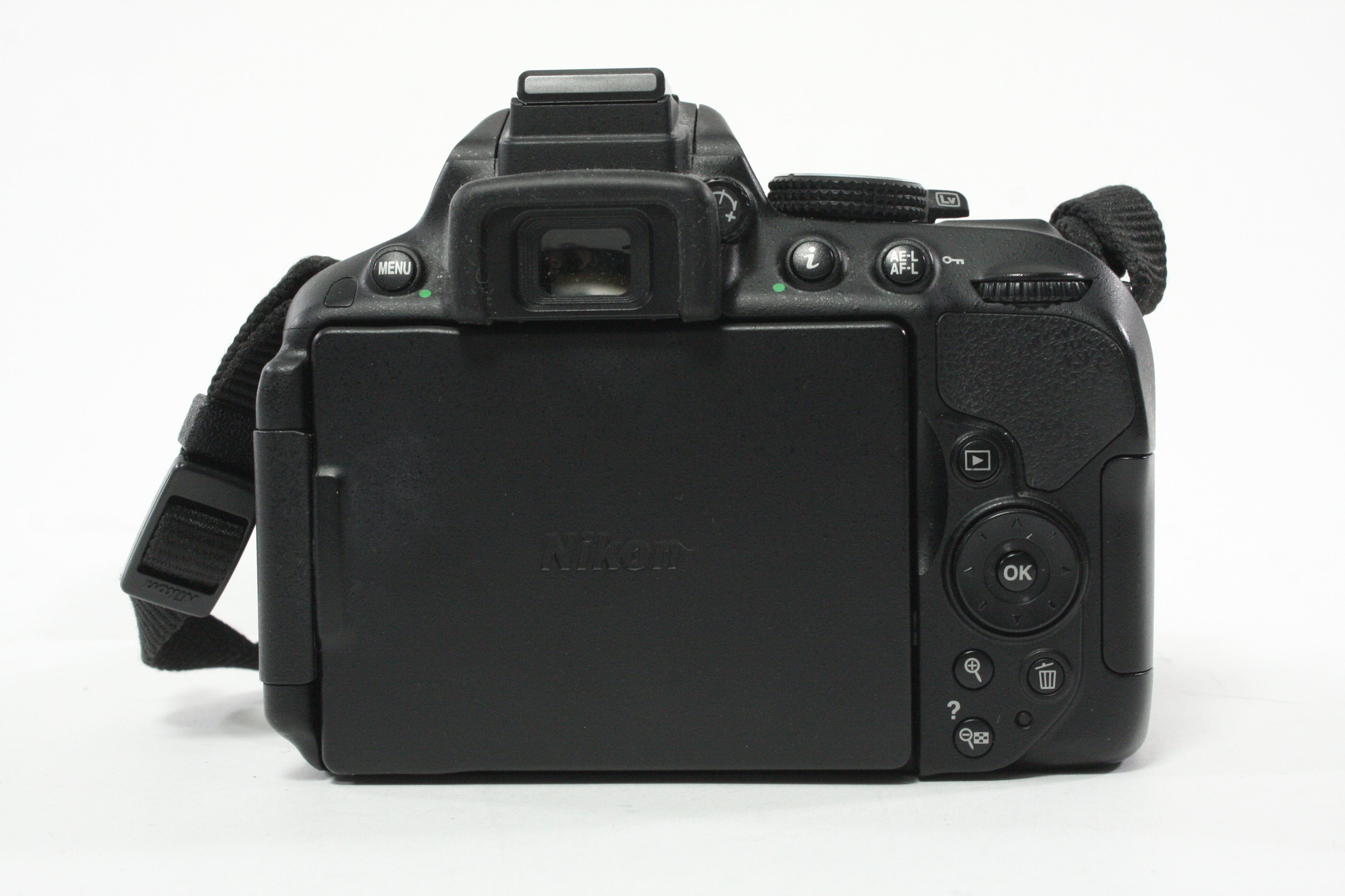 Nikon D5300 DSLR Camera with 18-55mm f/3.5-5.6 G II VR Lens Shutter Count 2,550