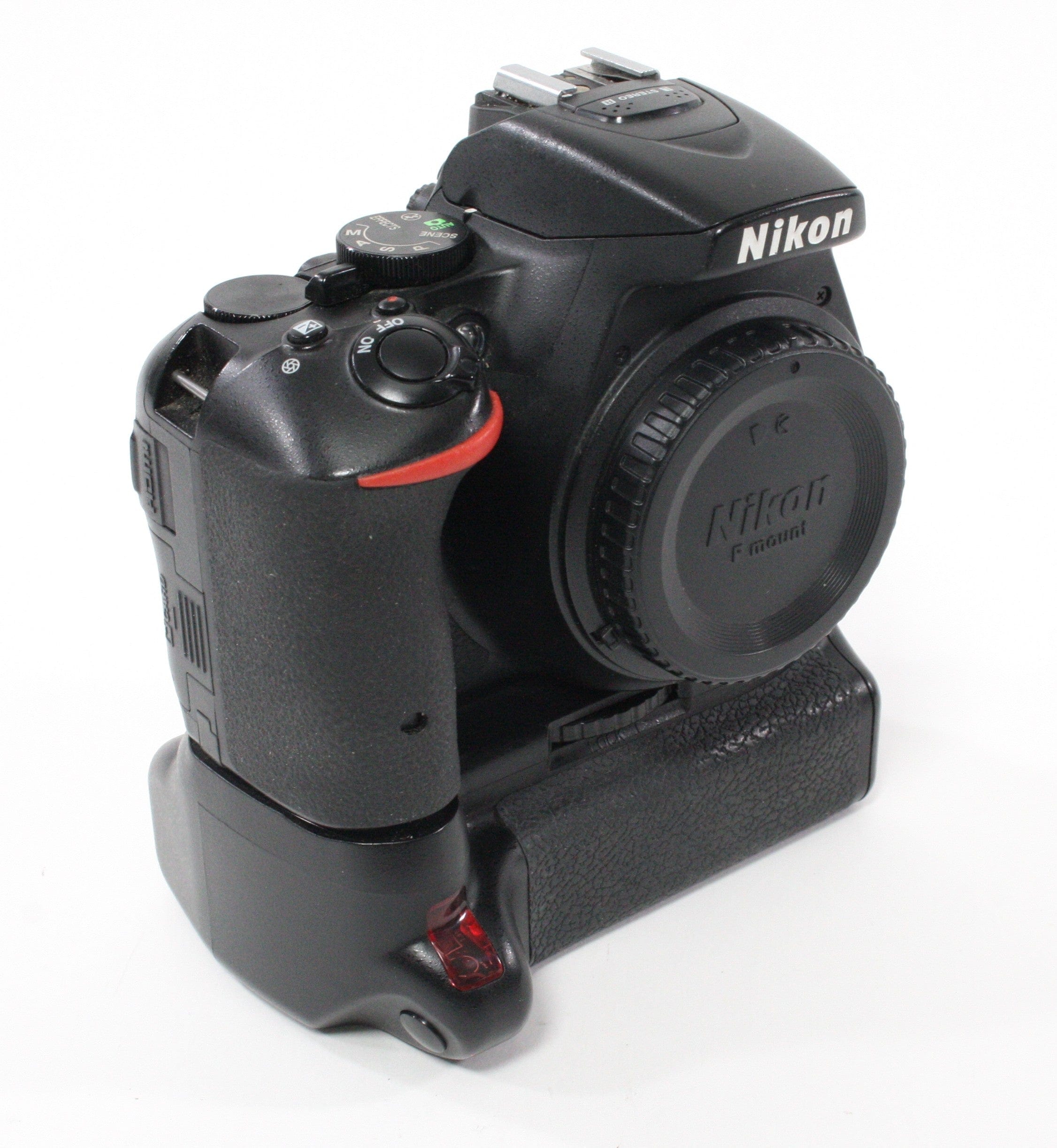 Nikon D5500 Digital Camera SC 31,447 (w/ Neewer Battery Grip)