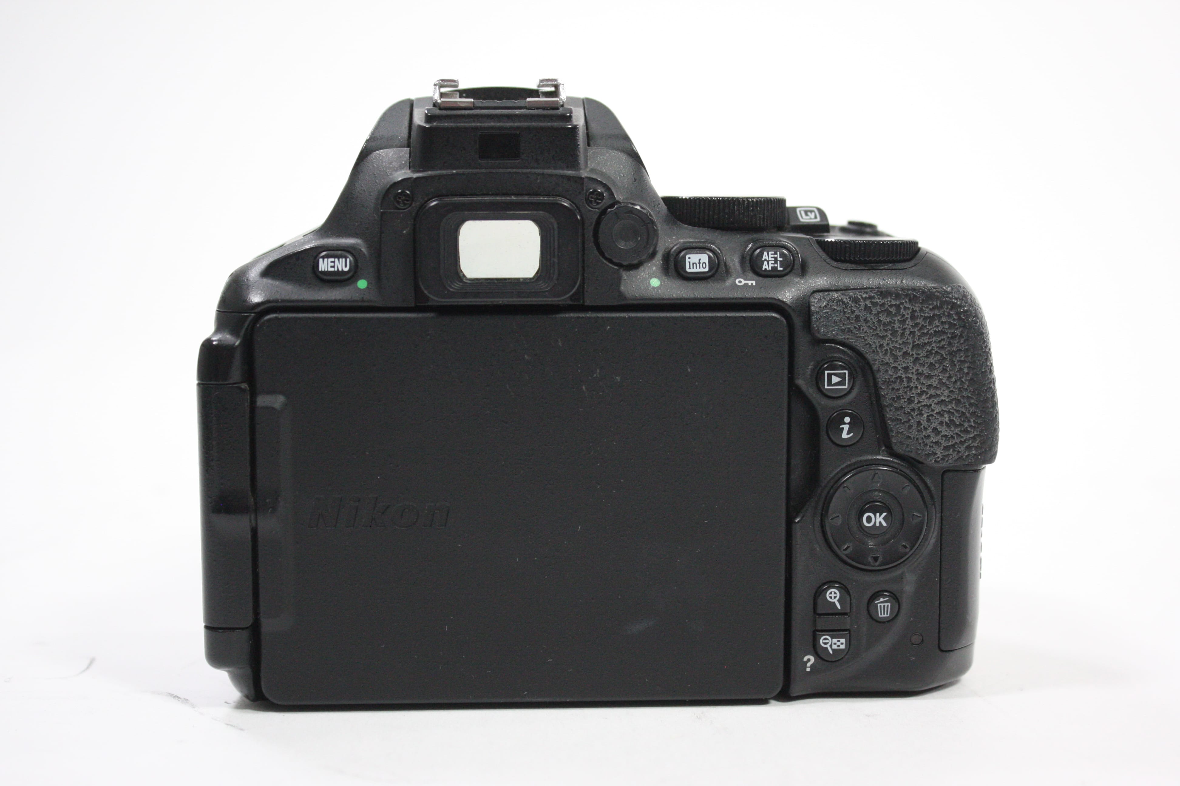 Nikon D5600 DSLR Camera with Nikon 18-55mm f/3.5-5.6G VR DX AF-P Lens with Shutter Count 102,565