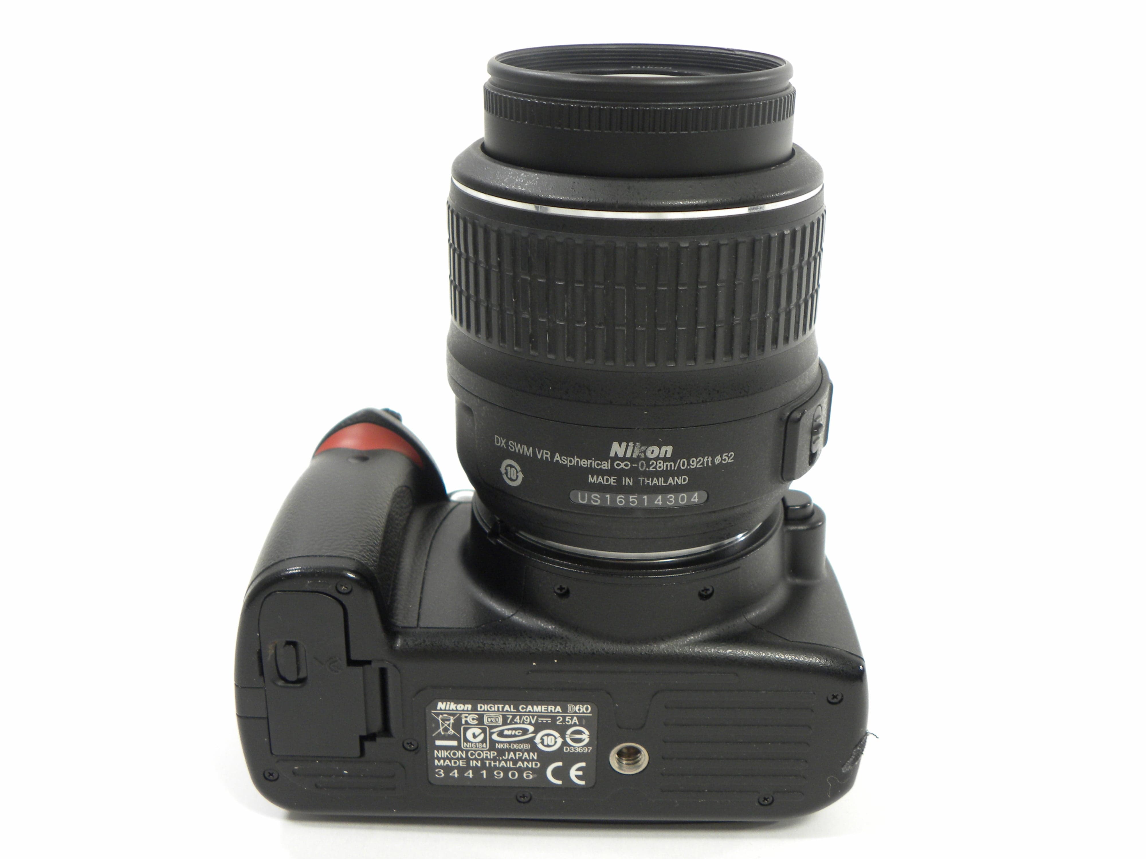 Nikon D60 10.2mp Digital SLR w/AF-S Nikkor DX VR 18-55 Shutter Ct. 10,376