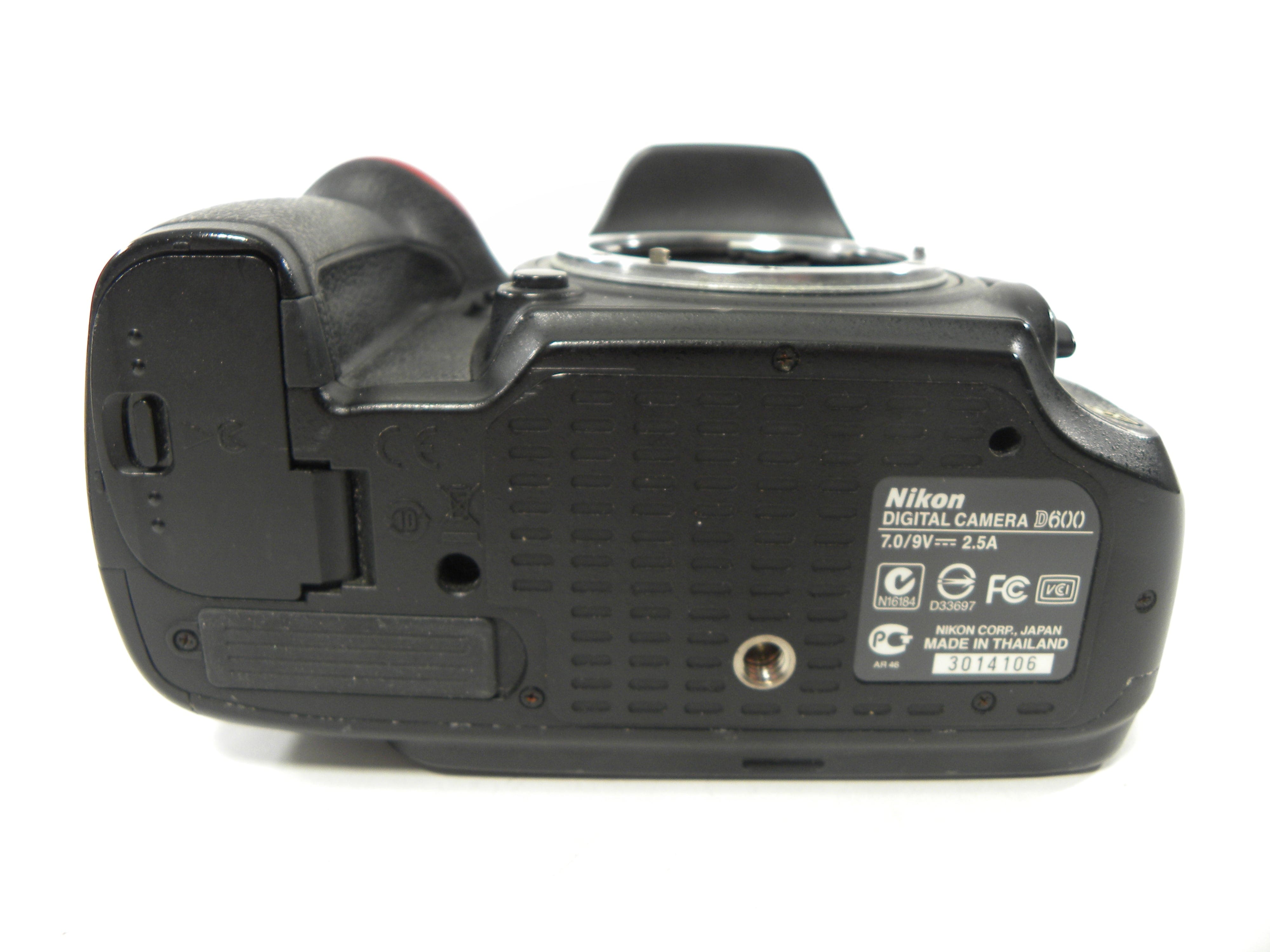 Nikon D600 24.3mp Digital SLR Body only Shutter Ct. 13,377