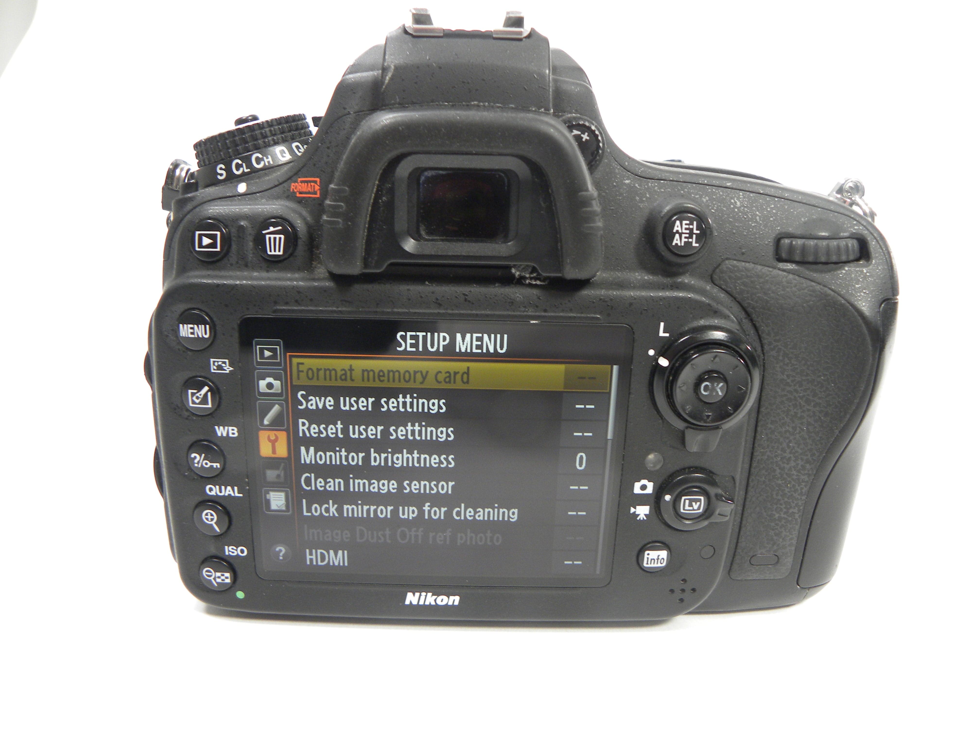 Nikon D610 24.3mp Digital SLR Body Only w/MB-D14 Battery Grip