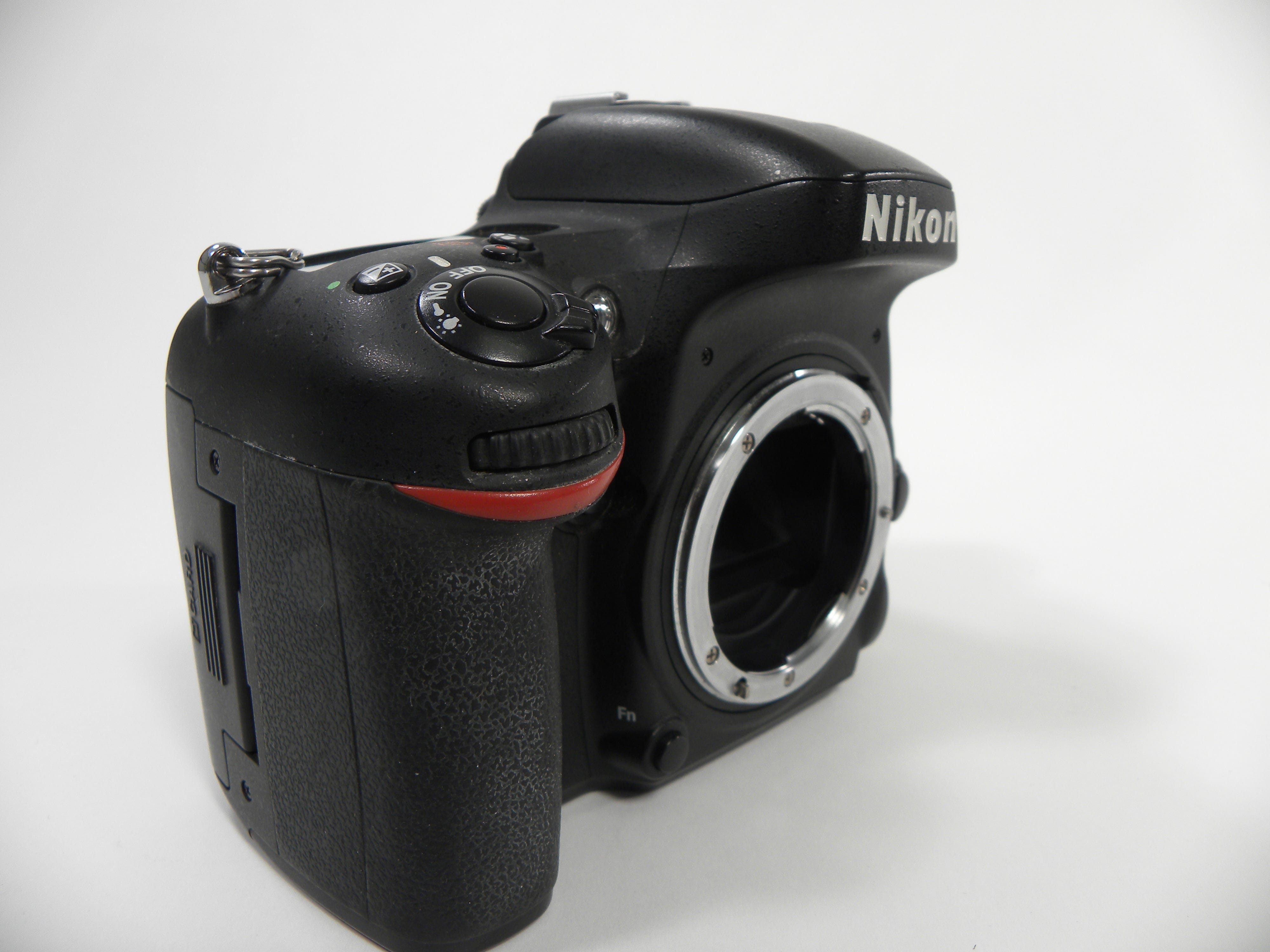 Nikon D610 24.3mp Digital SLR Body Only w/MB-D14 Battery Grip