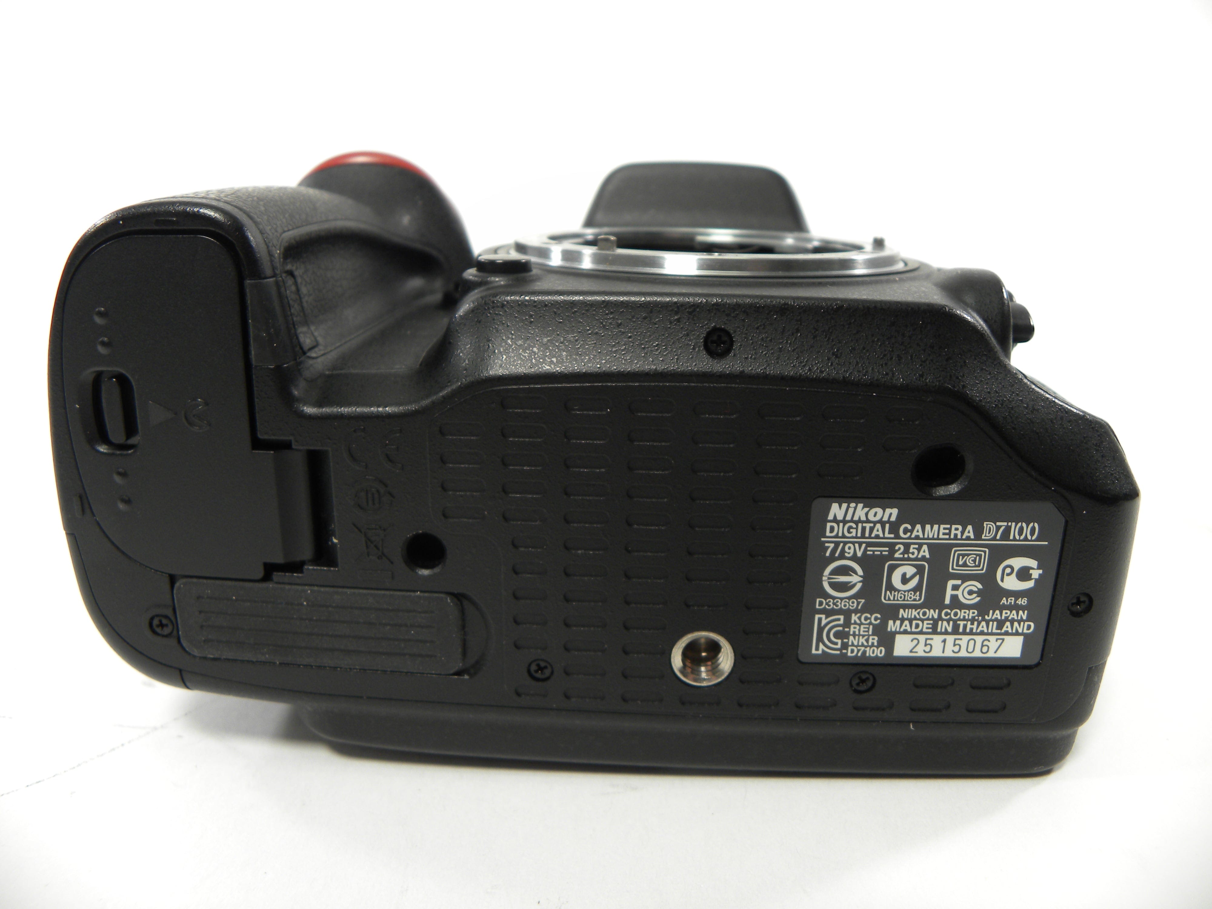 Nikon D7100 24.1mp Digital SLR Body Only Shutter Ct. 7,869