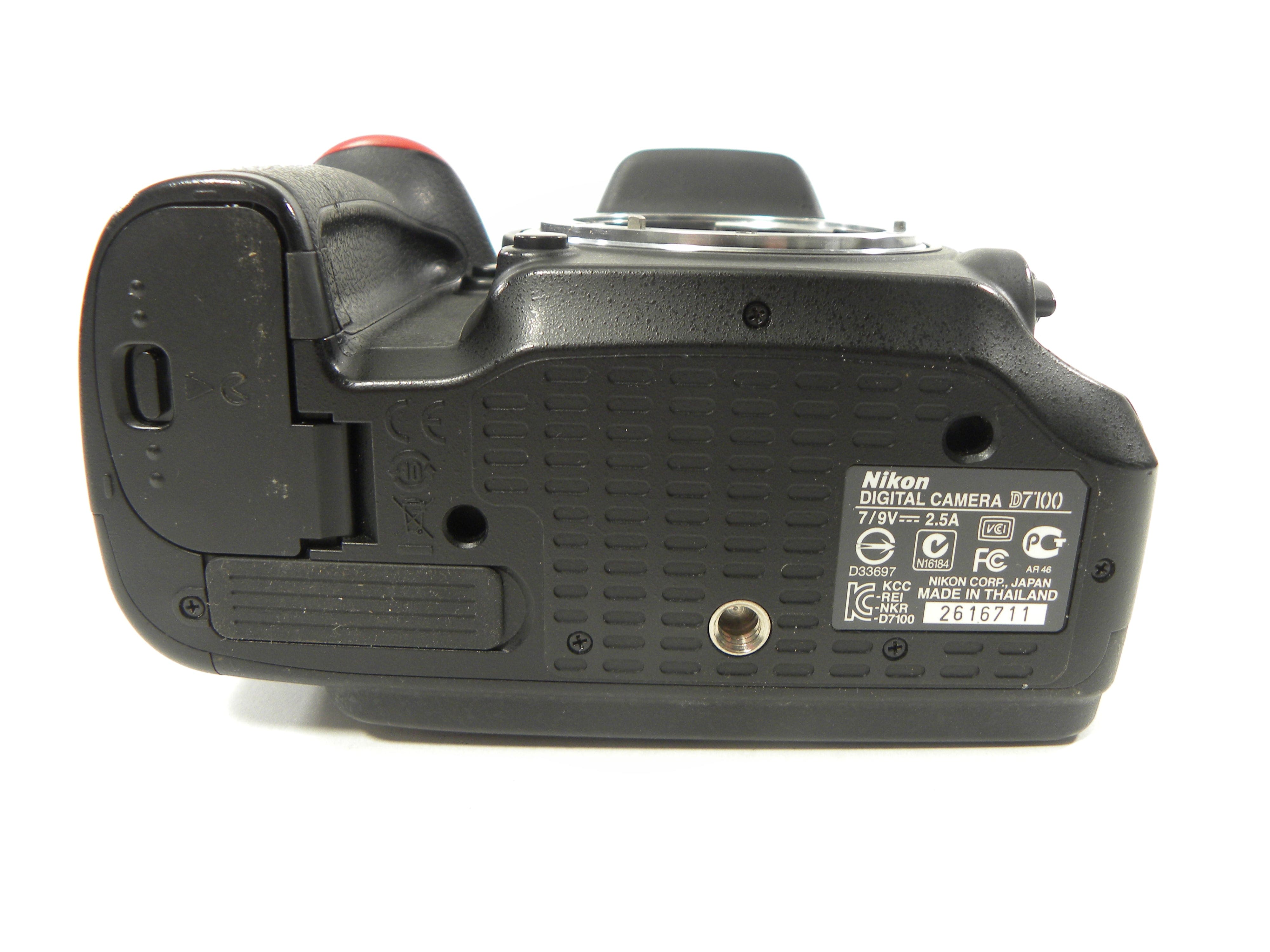 Nikon D7100 24.1mp Digital SLR Body Only Shutter Ct. 8,296