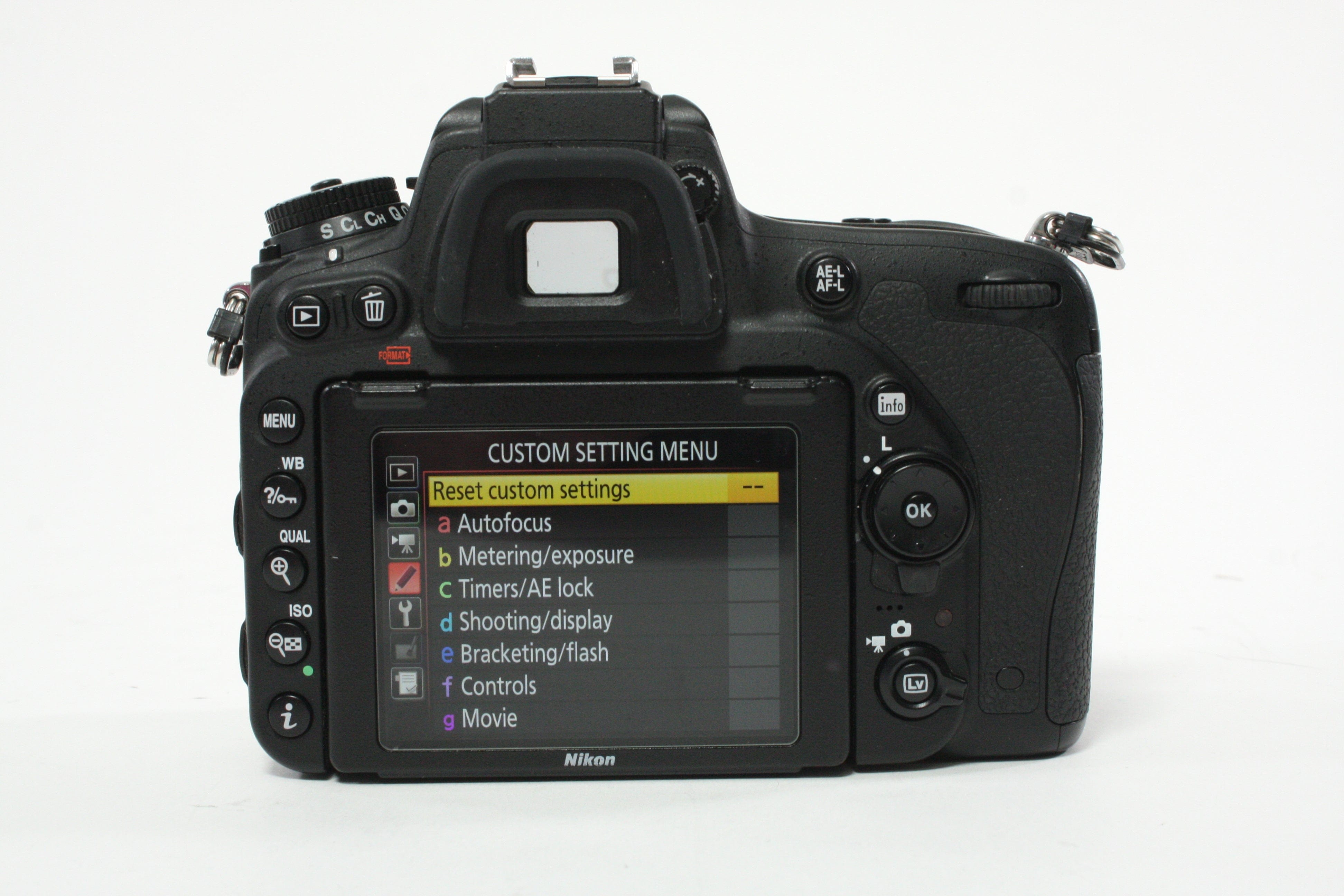 Nikon D750 DSLR Camera Body with Shutter Count 13,279 Inc. Sunwayfoto L-Bracket