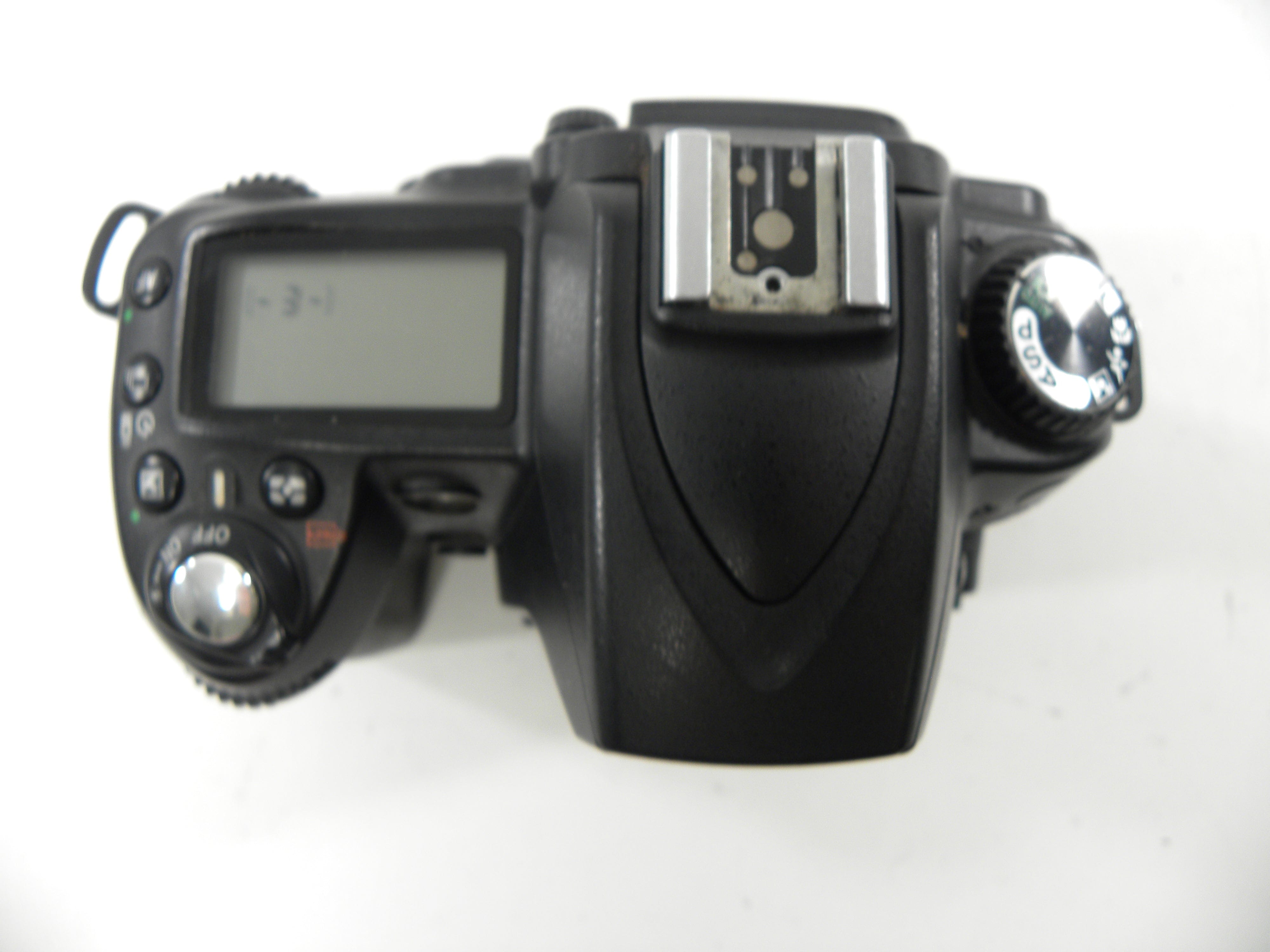 Nikon D90 12.3mp Digital SLR Body only Shutter Ct. 324,337 AS IS No Returns
