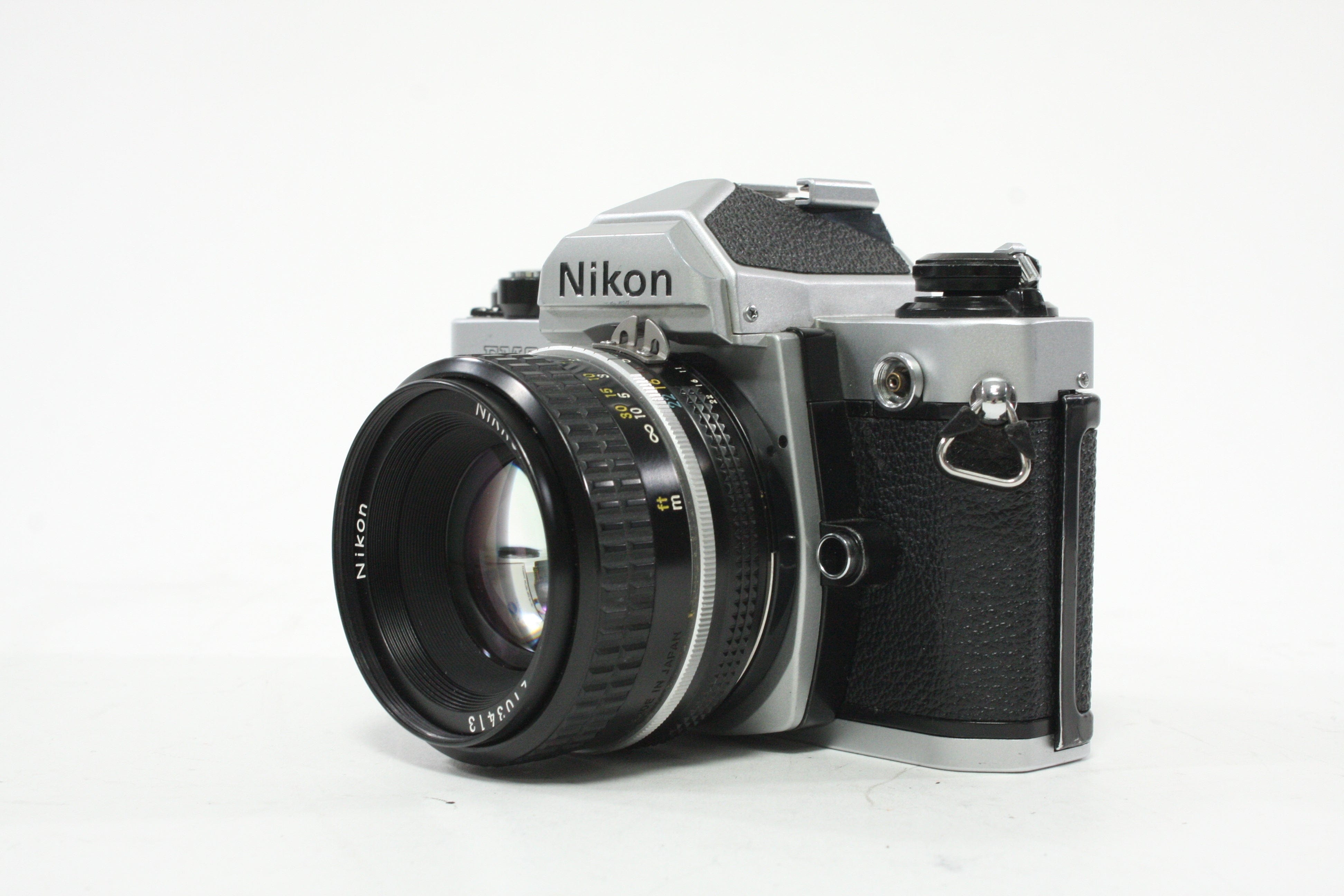 Nikon FM2 35mm SLR Camera with 50mm f/1.8 Nikkor Lens