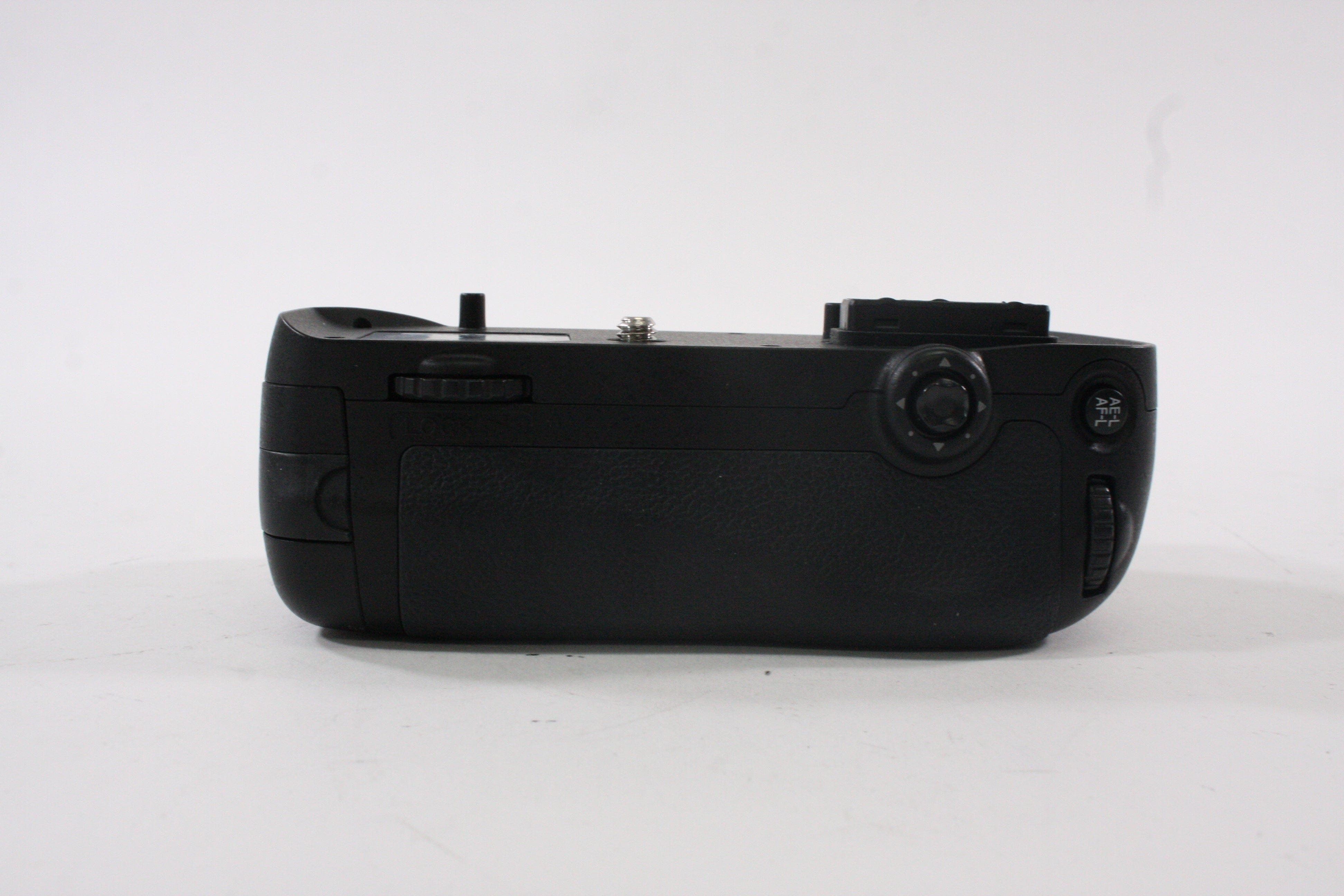 Nikon Multi-Power Battery Pack MB-D15