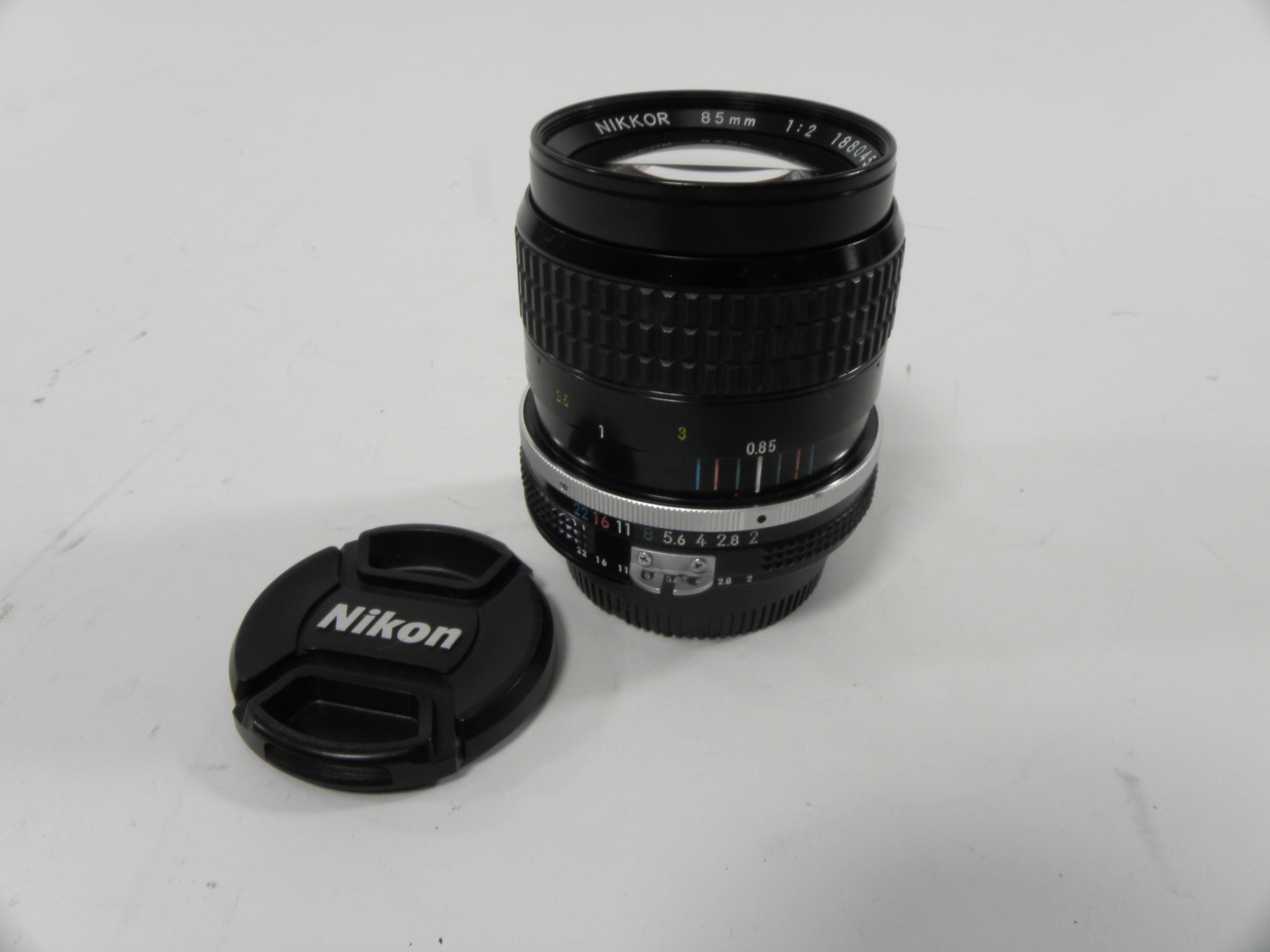 Nikon Nikkor 85mm f2