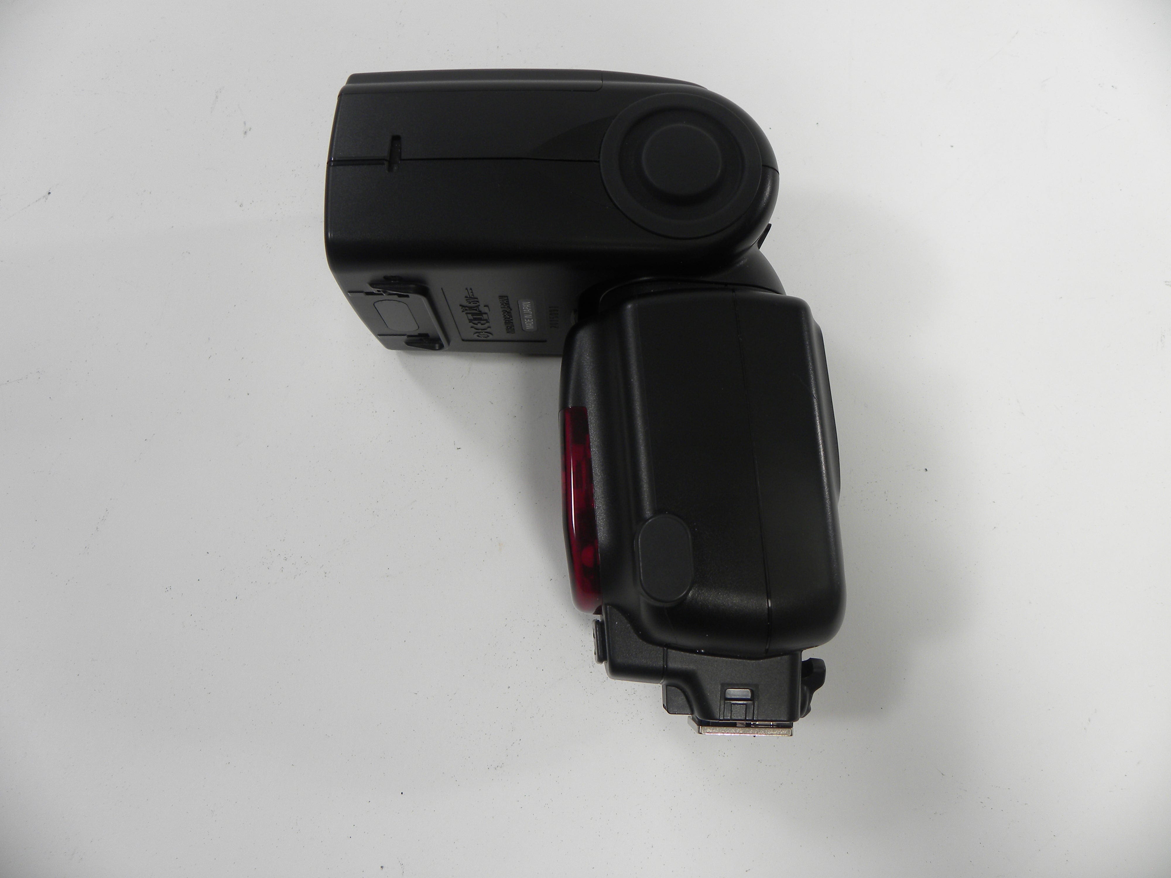 Nikon Speedlight SB-900