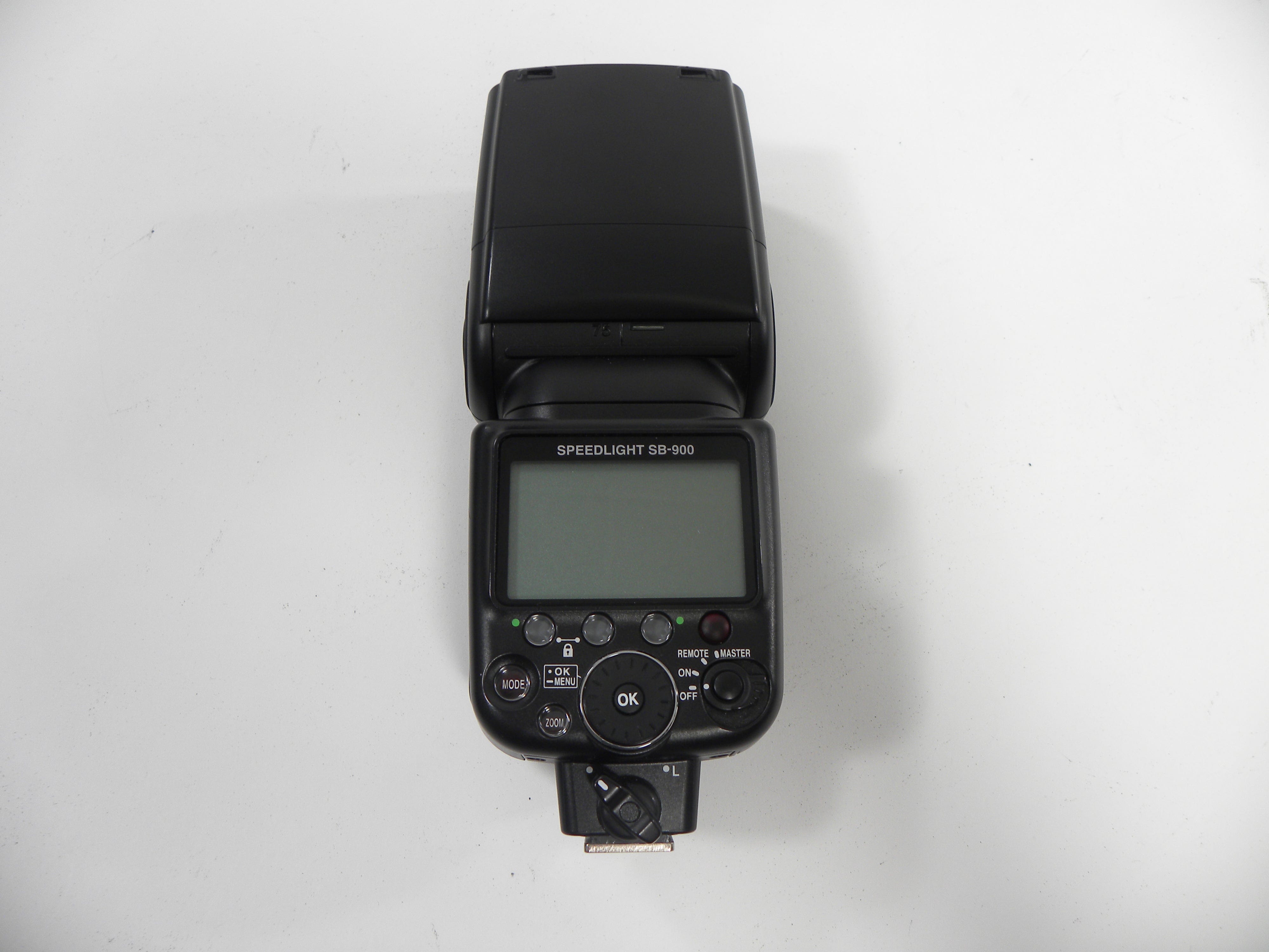 Nikon Speedlight SB-900