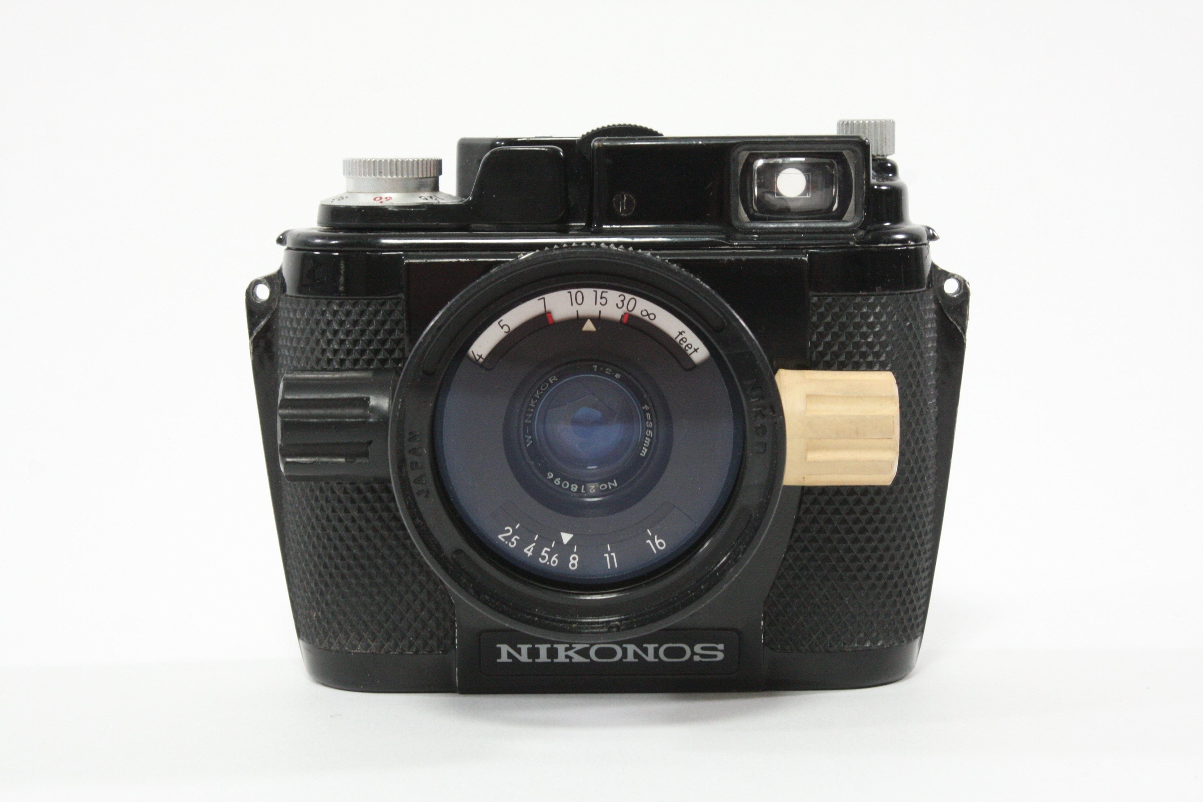 Nikonos Original with 35mm f/2.5 lens