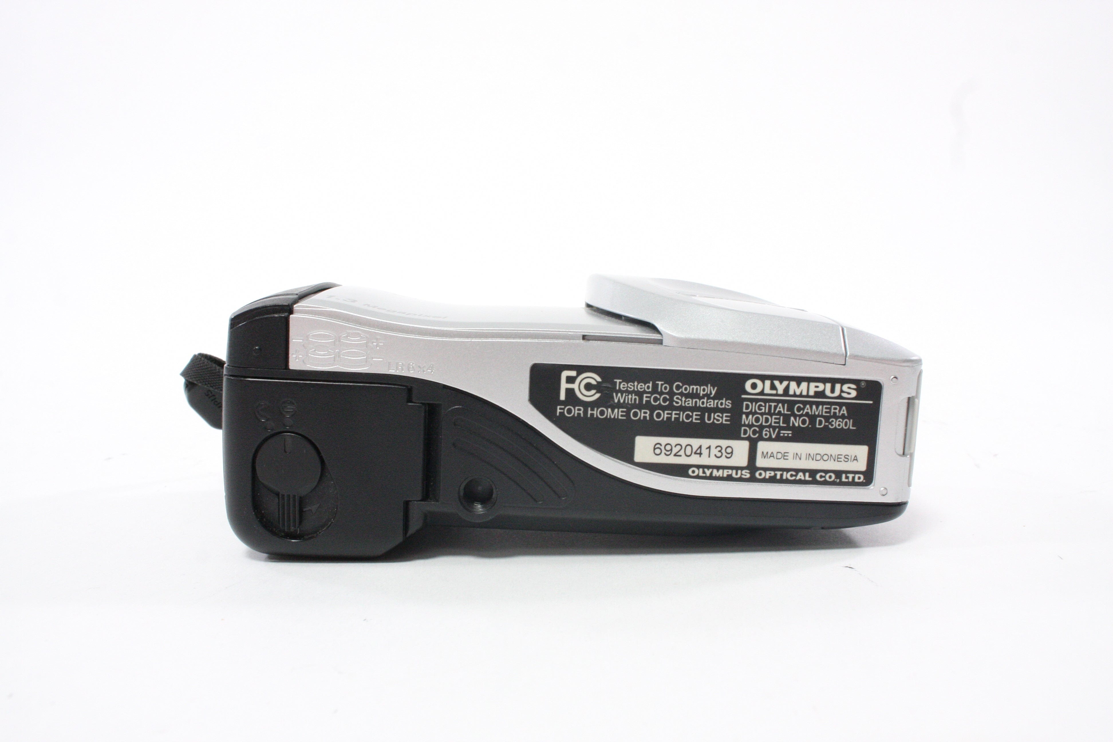 Olympus D-360L Digital Point-and-Shoot Camera 2x Zoom 1.3mp