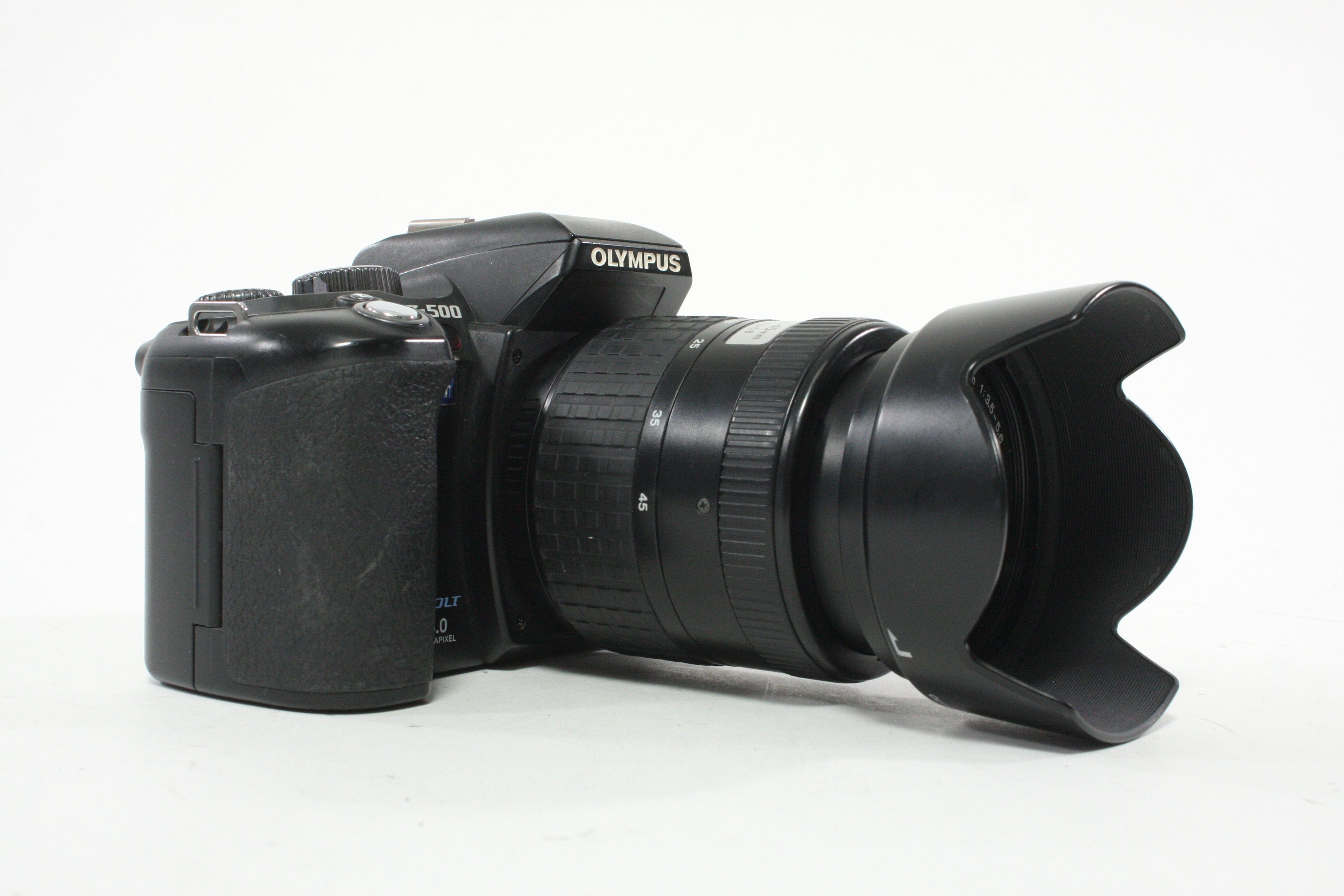 Olympus E-500 Digital Camera with 14-45mm f/3.5-5.6 4/3 Mount Lens