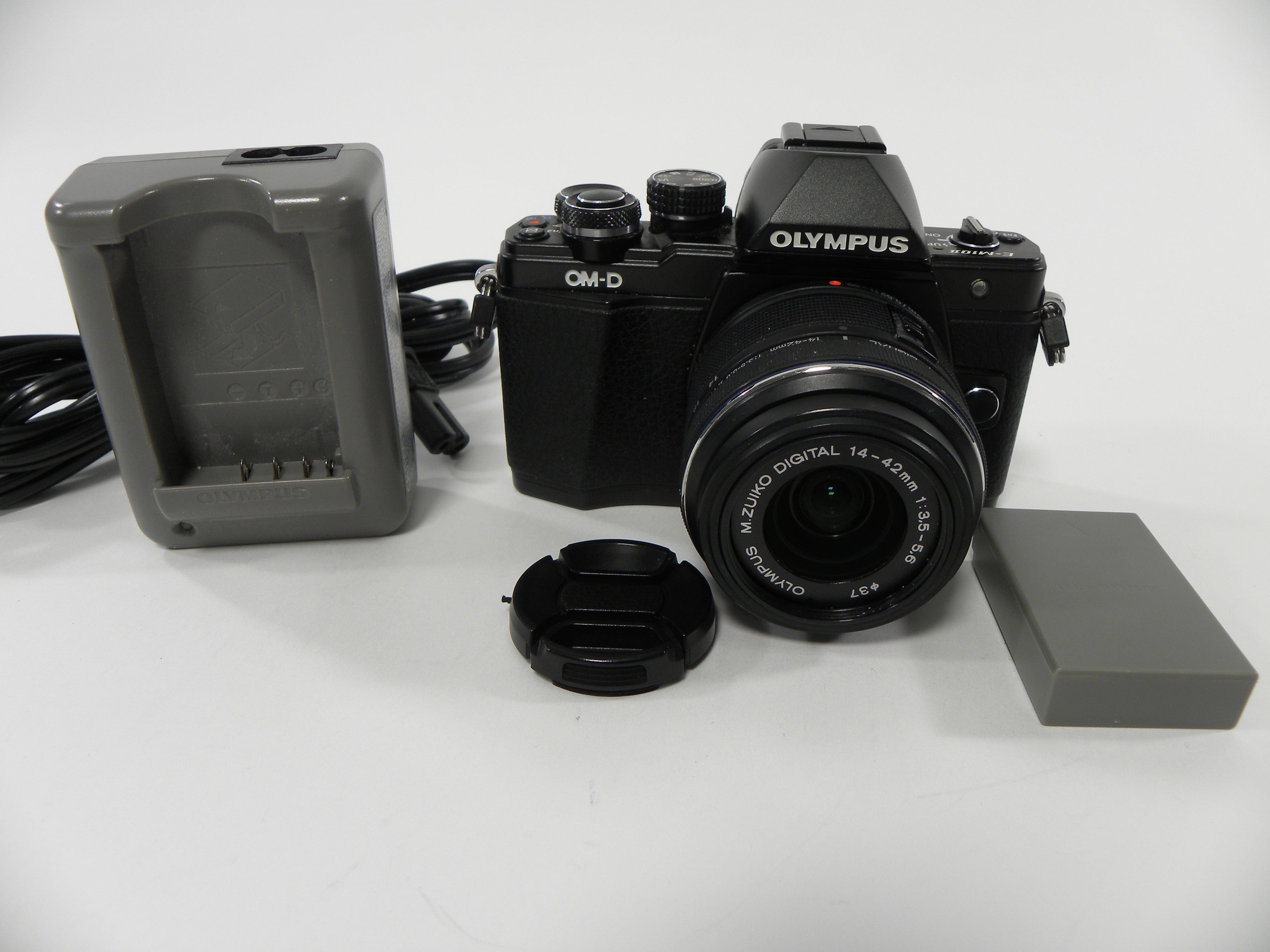Olympus OM-D E-M10 Mark II 16.1mp Mirrorless Digital w/14-42mm S/C 6,469