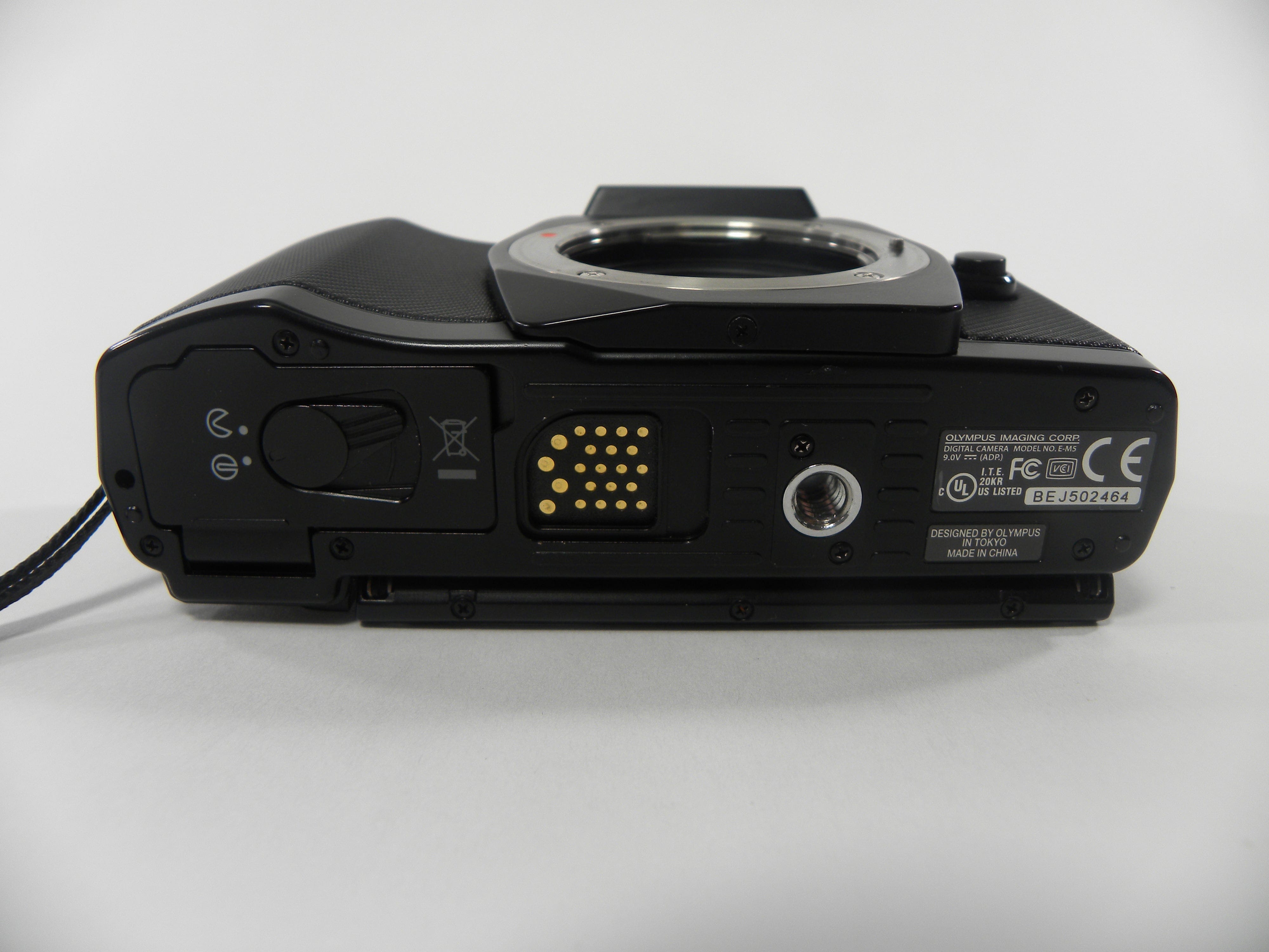 Olympus OM-D E-M5 16.1mp Digital Mirrorless Body only Shutter Ct. 5,544