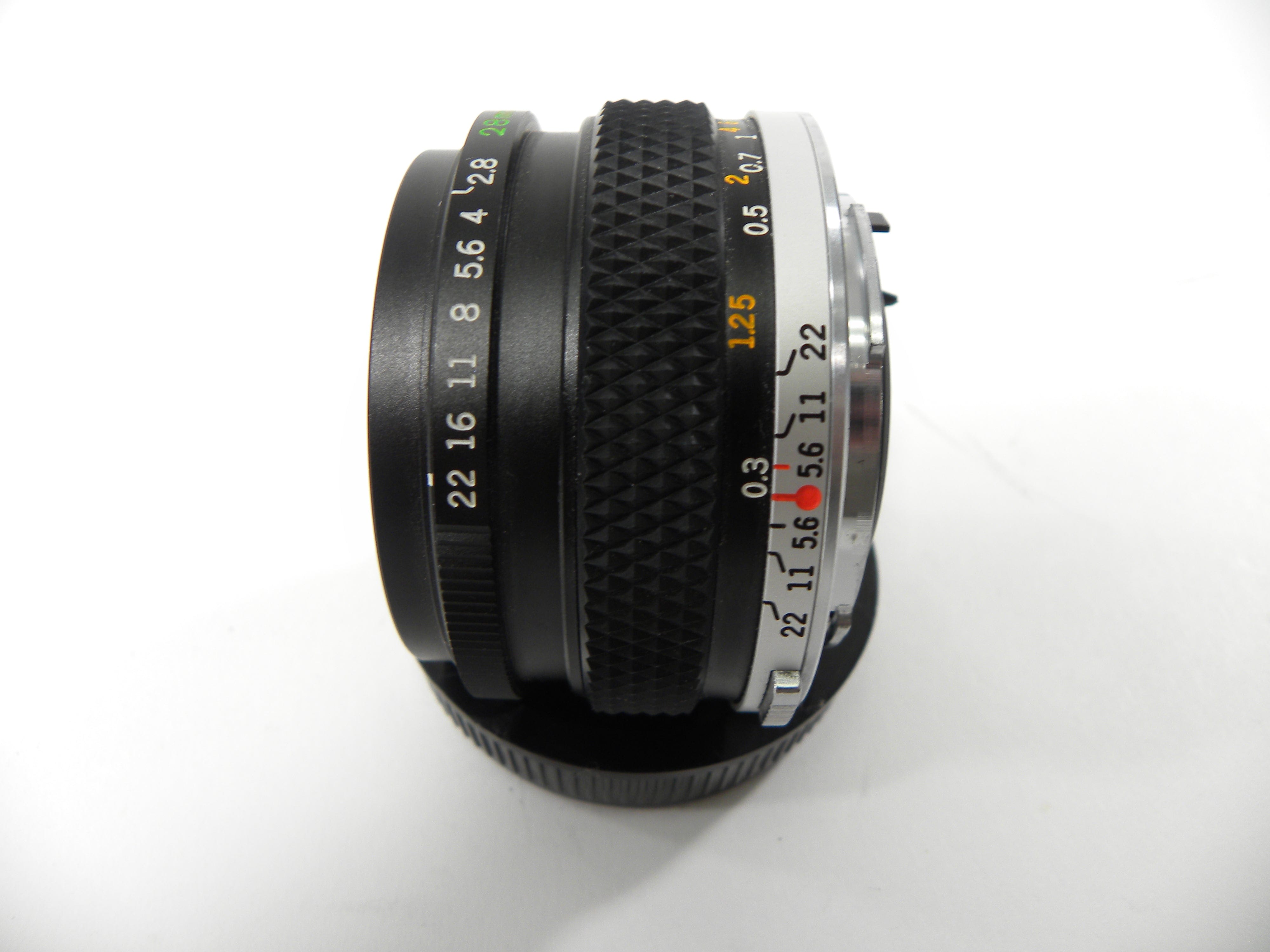 Olympus OM-System Zuiko Auto-W 28mm f2.8