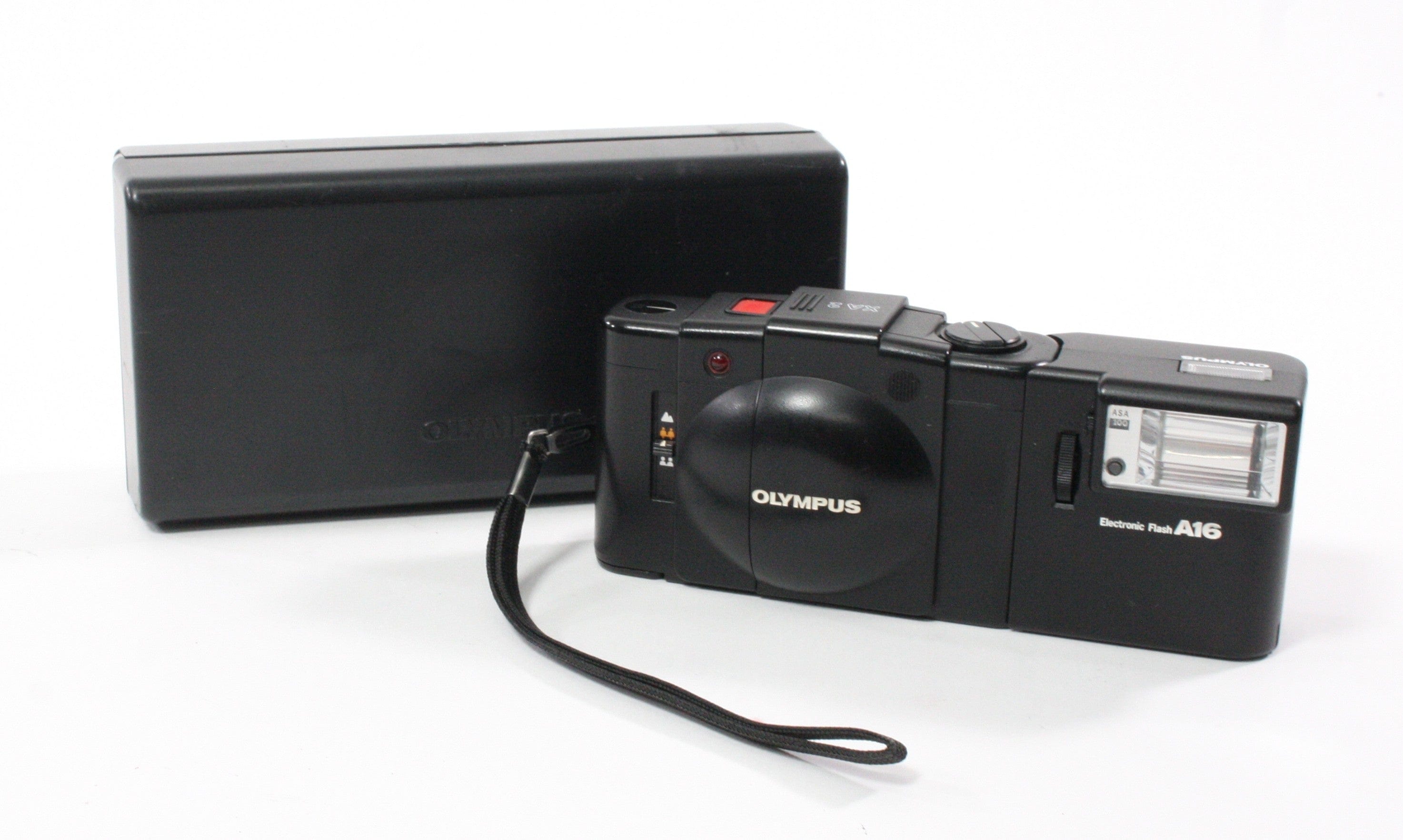 Olympus XA2 35mm Point and Shoot Camera with Case