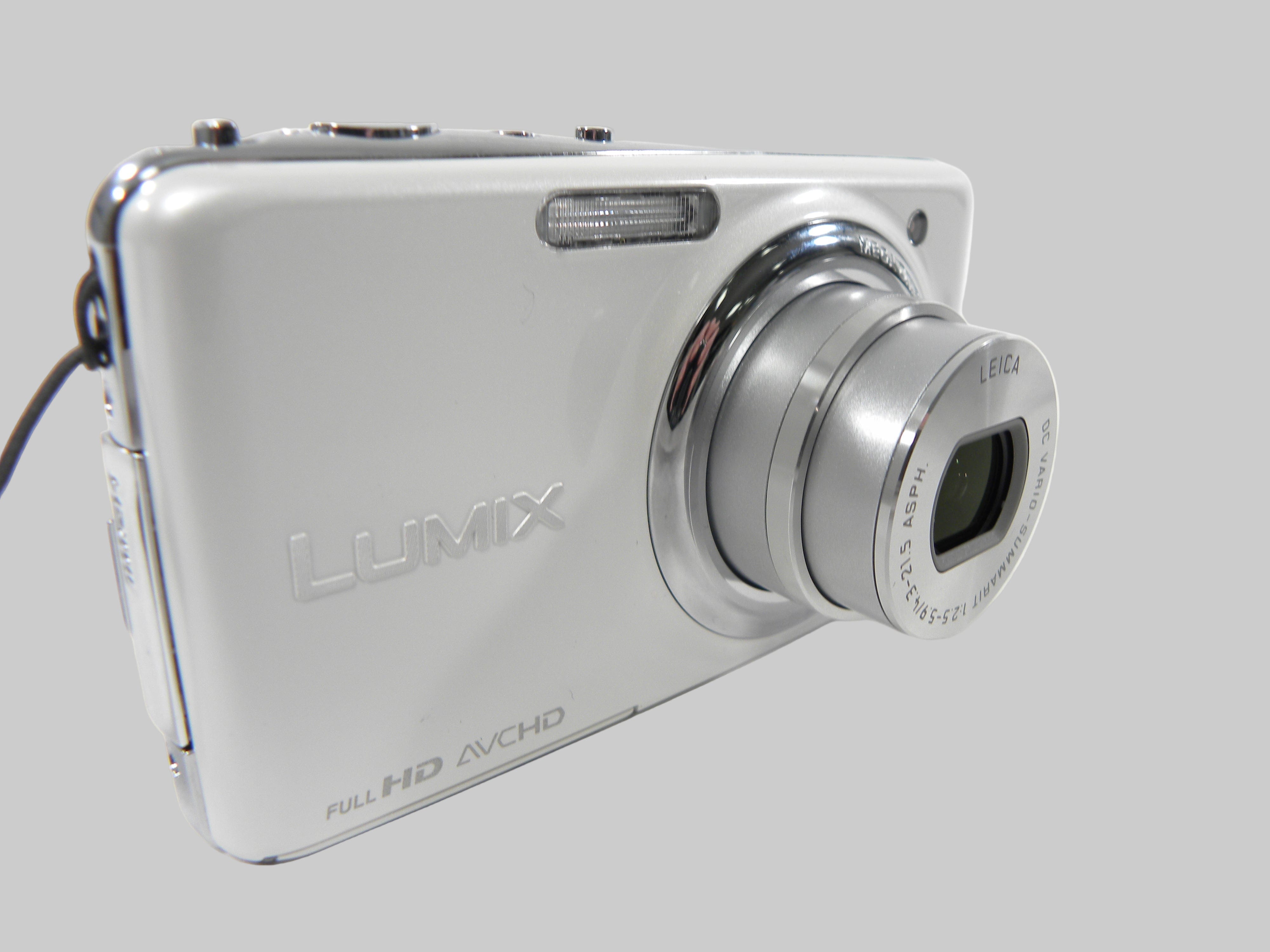 Panasonic DMC-FX77 12.1mp Digital Camera (White)