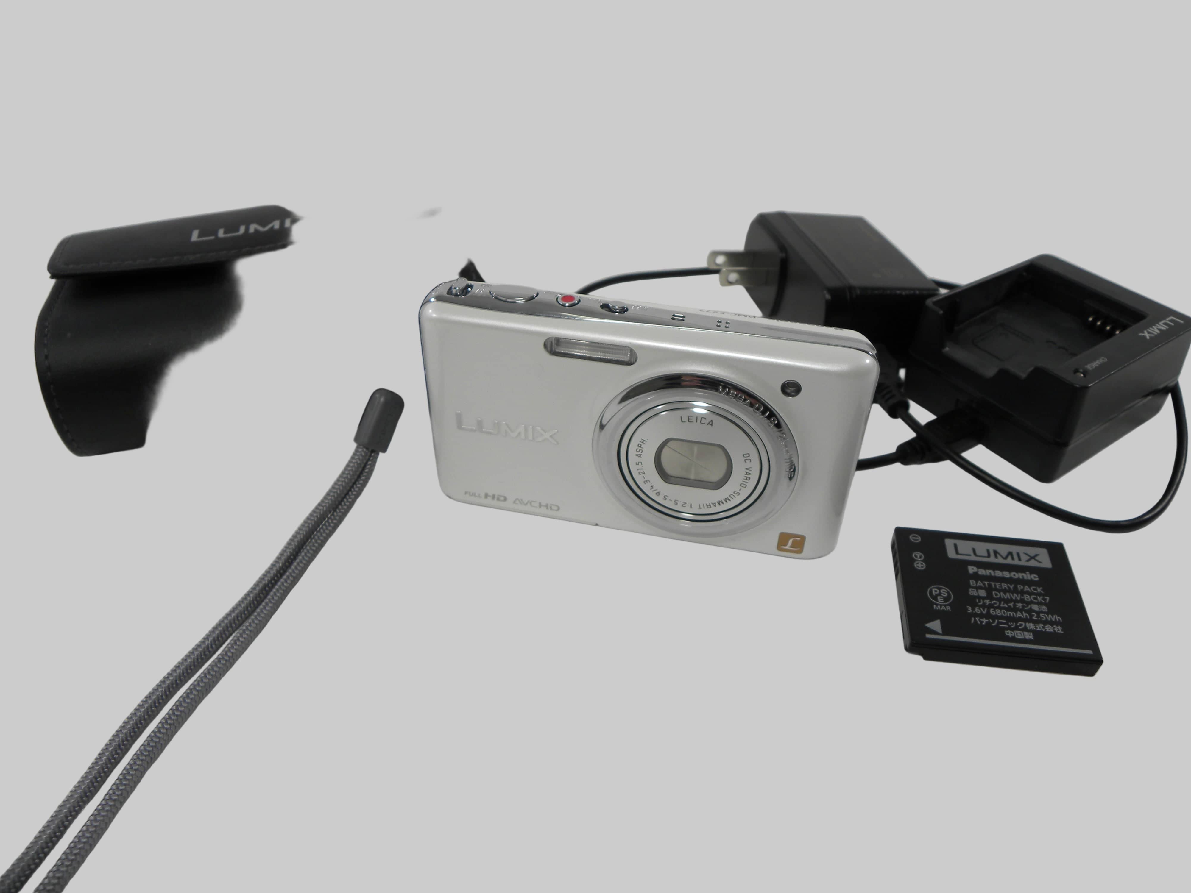Panasonic DMC-FX77 12.1mp Digital Camera (White)