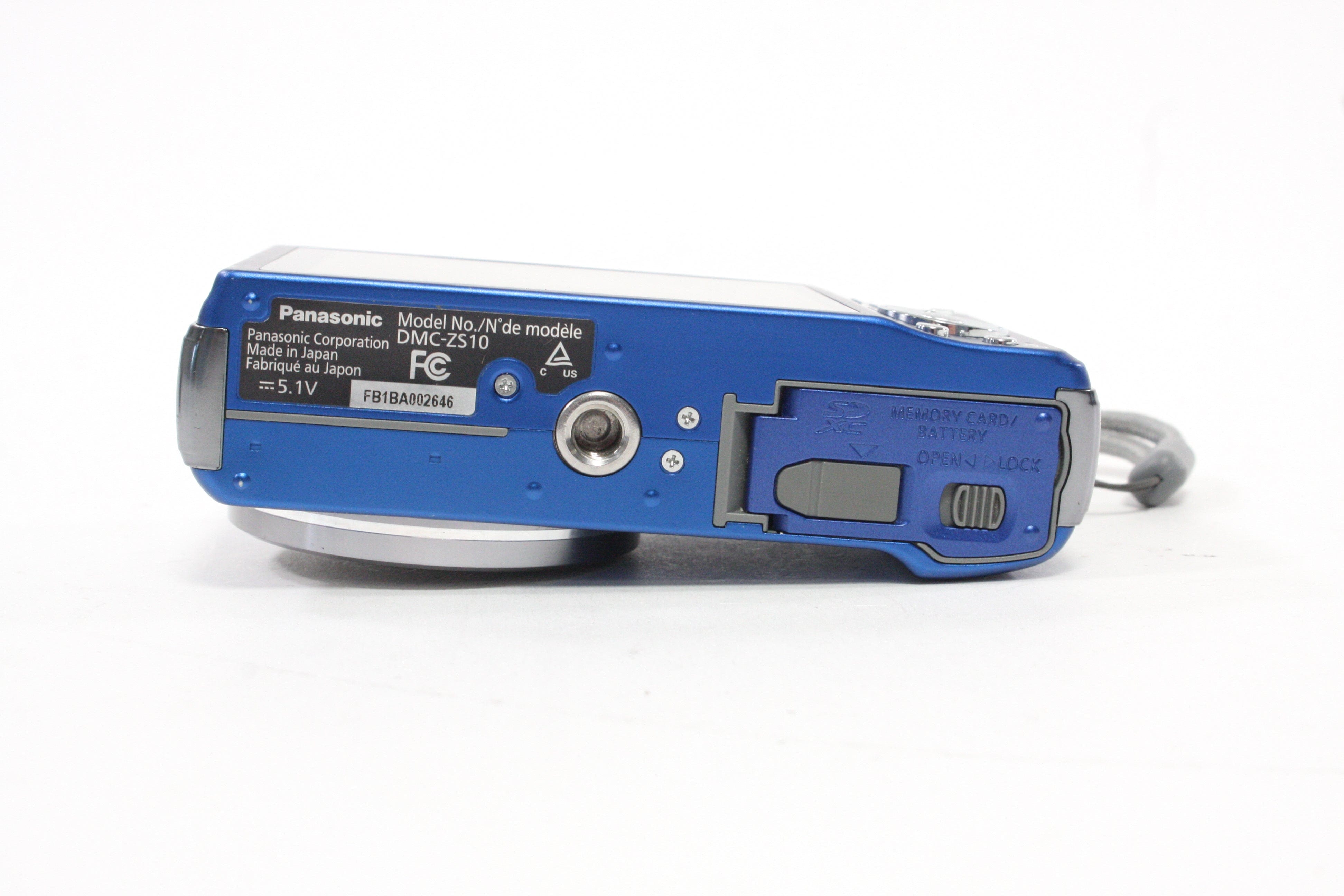 Panasonic Lumix DMC-ZS10 Digital Point-and-Shoot Camera 16x Zoom 14.1mp AS-IS