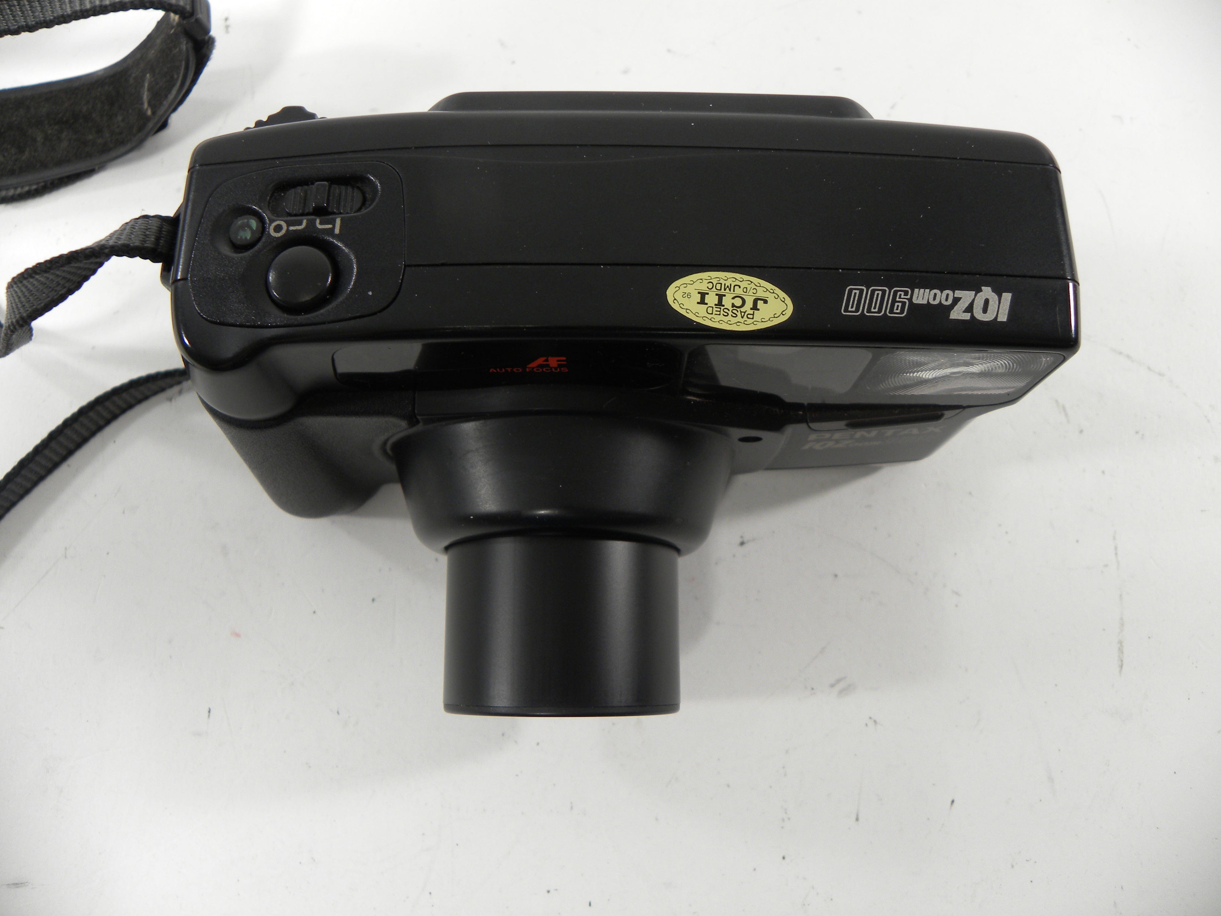 Pentax IQZoom 900 35mm Camera