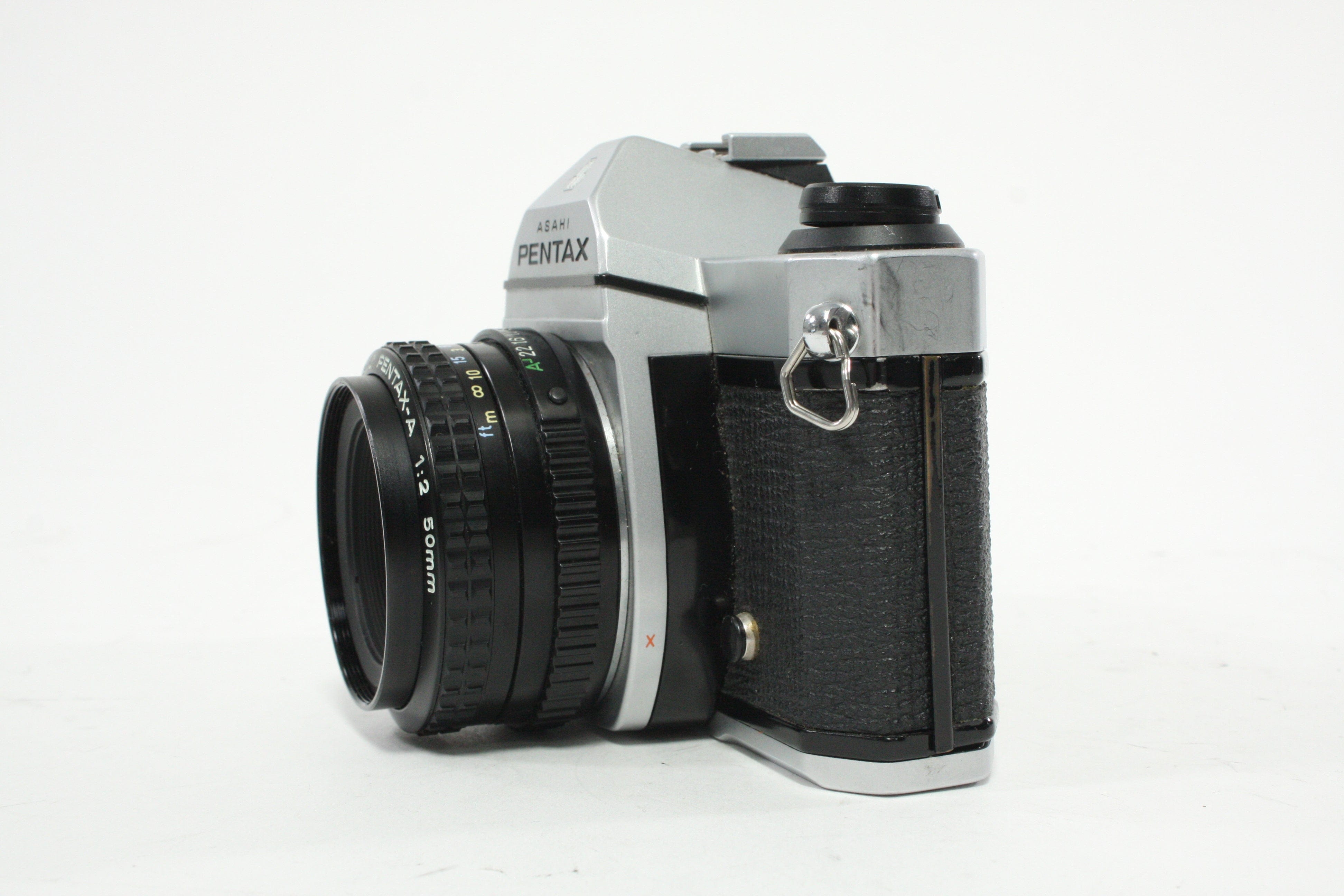 Pentax K1000 SLR Camera with 50mm f/2 Lens