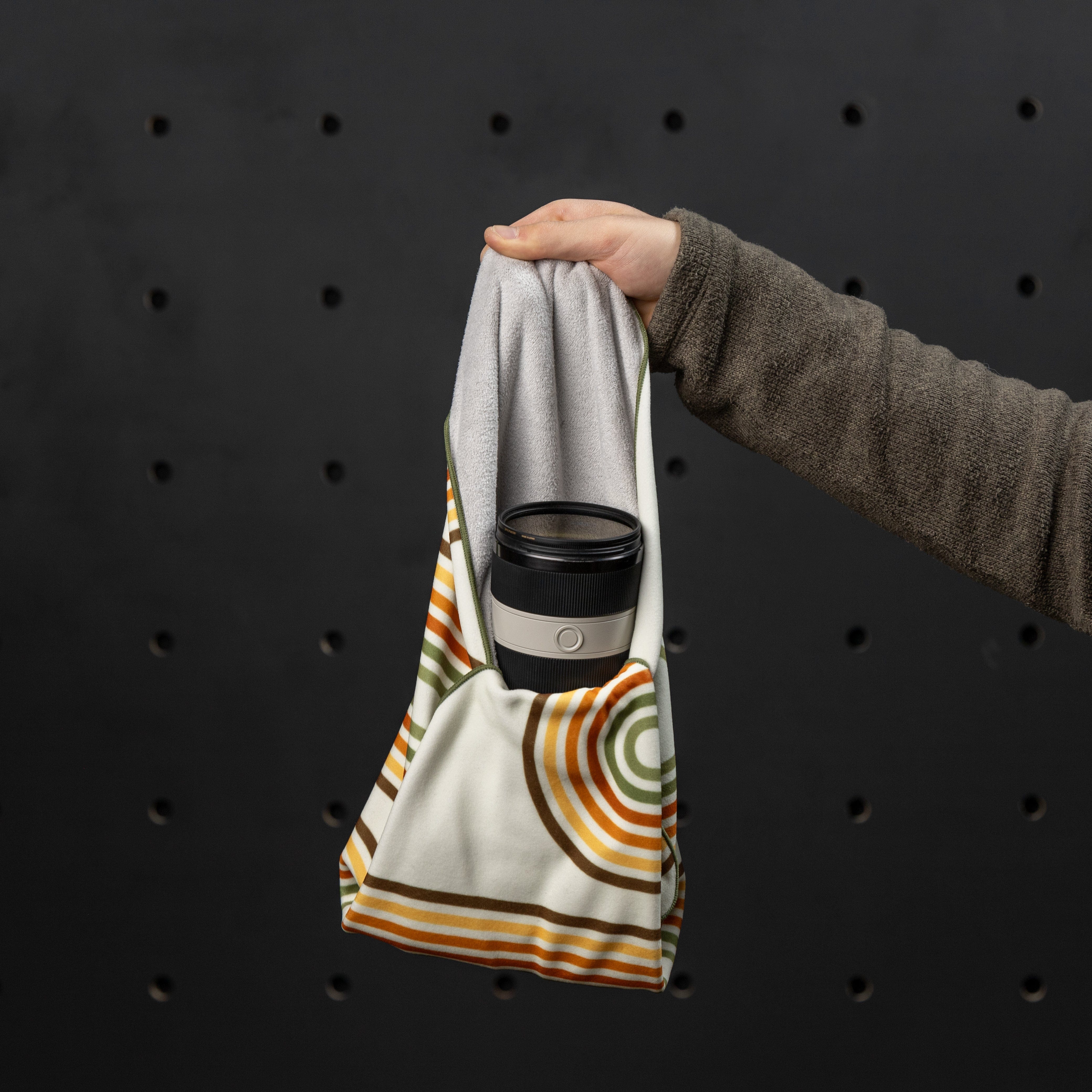 Promaster Self-adhesive Cloth Protective Wrap L - Retrographic