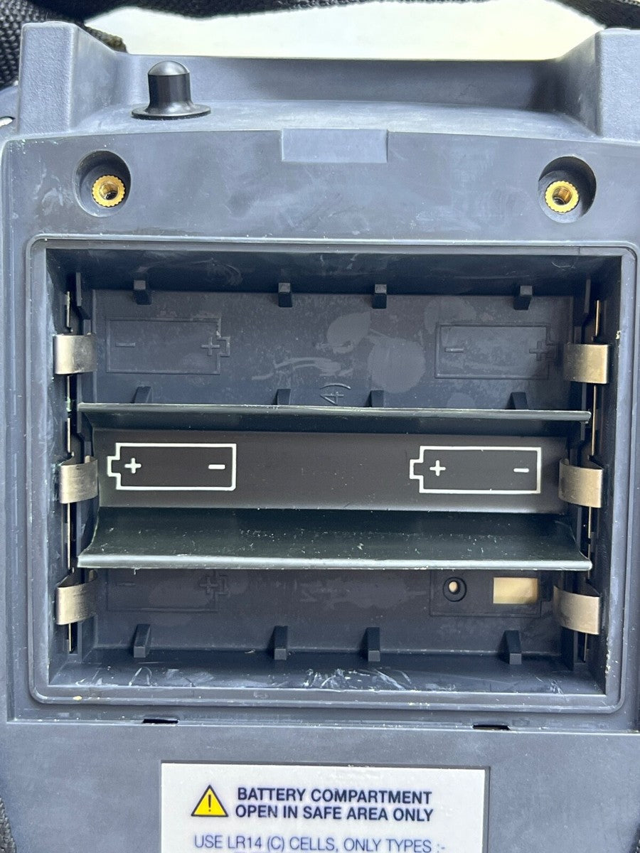 DRUCK DPI 610 IS PRESSURE CALIBRATOR 300 PSI G