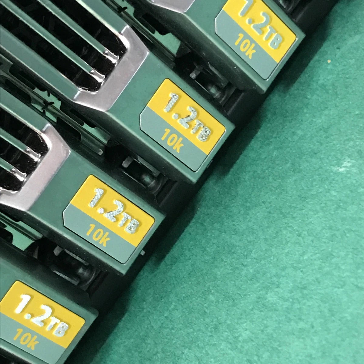 Dell EqualLogic PS6100 24x 1.2TB 10K HDD 2x H700E E09M E09M001|336297405070