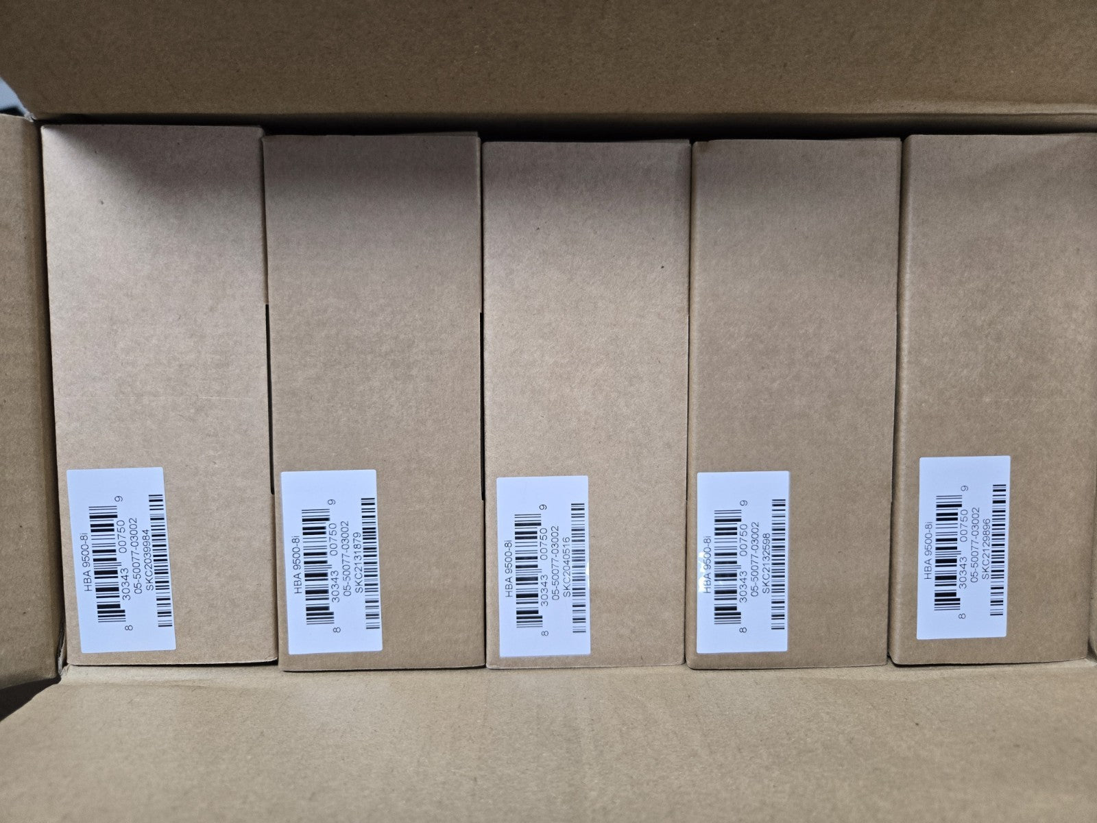 Broadcom 9500-8i 12Gb/s HBA SAS/NVMe Storage Adapter (05-50077-03