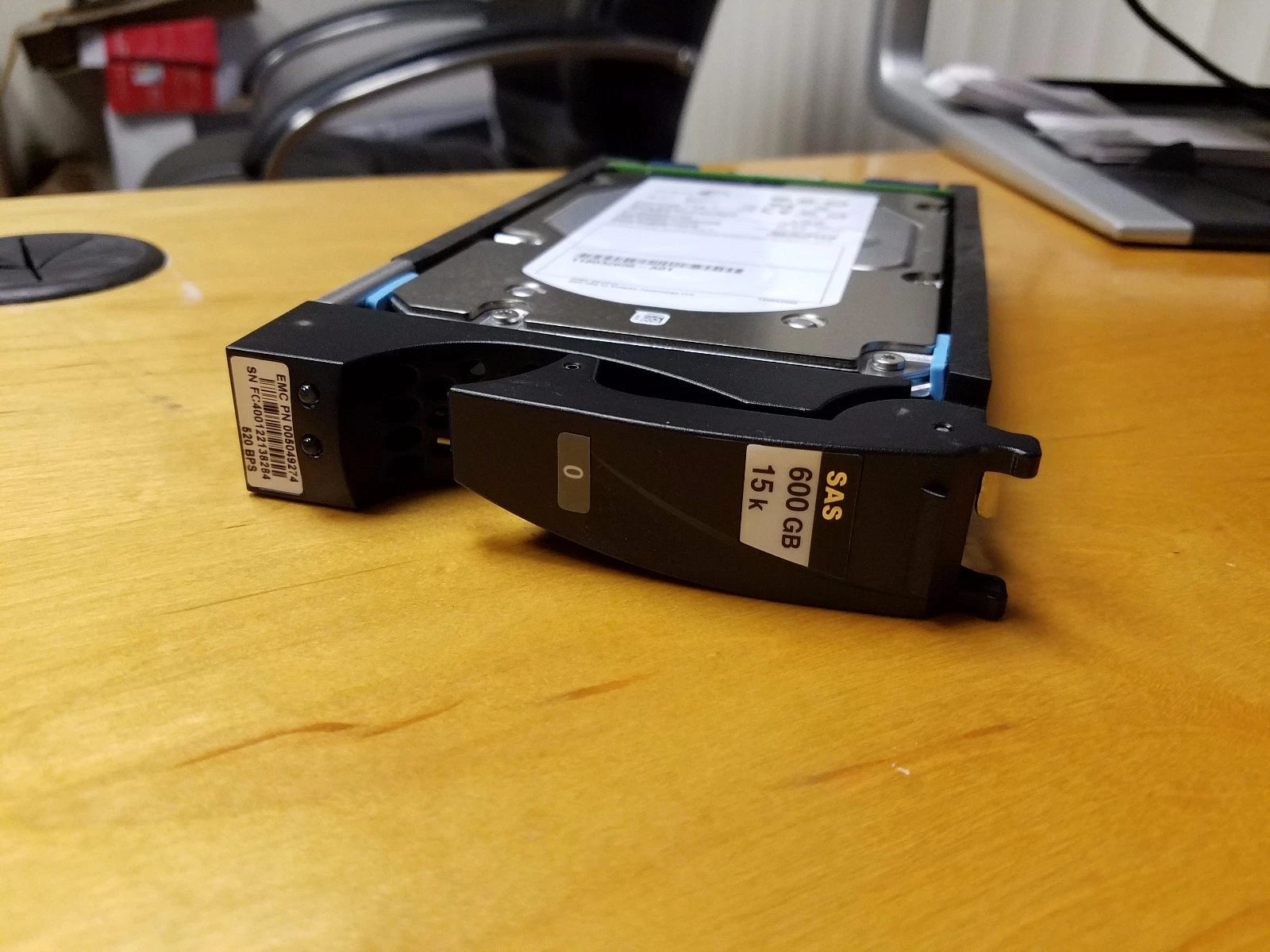 EMC VNX 3300 5100 5300 V3-VS15-600 600GB 15K SAS HDD W TRAY 005049274 118032656|184480535870