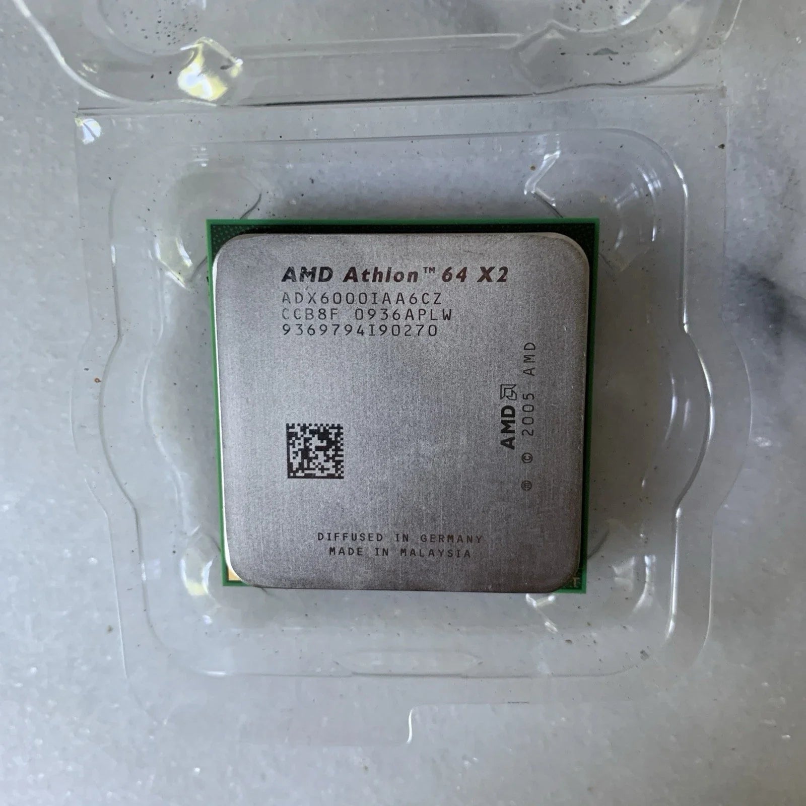 AMD Athlon 64 X2 6000+ 3.0GHz 2x1MB L2 125W Windsor Socket AM2 Desktop Processor - ADX6000IAA6CZ