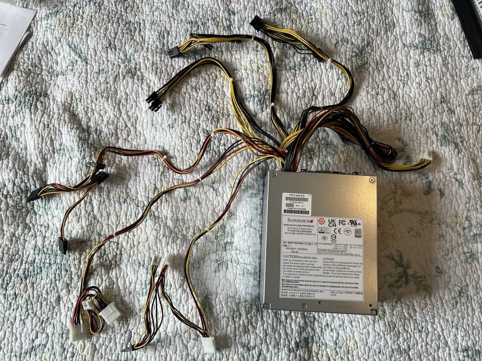 Supermicro (PWS-668-PQ) 668W, 80 Plus Platinum Power Supply, ATX, PS2|187904908999