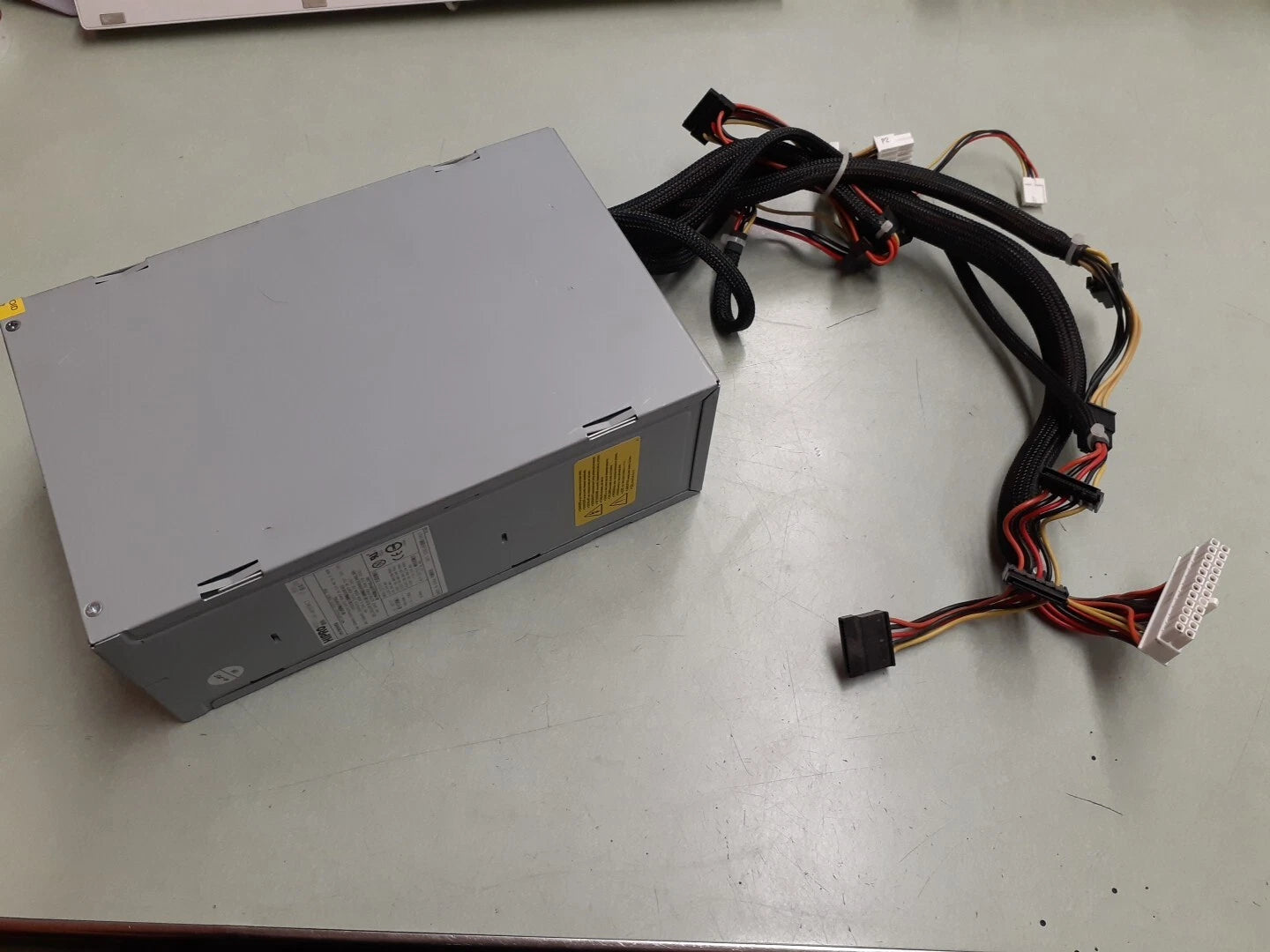 Hipro HP-W700WC3 REV 00 700W Power Supply|197754382792
