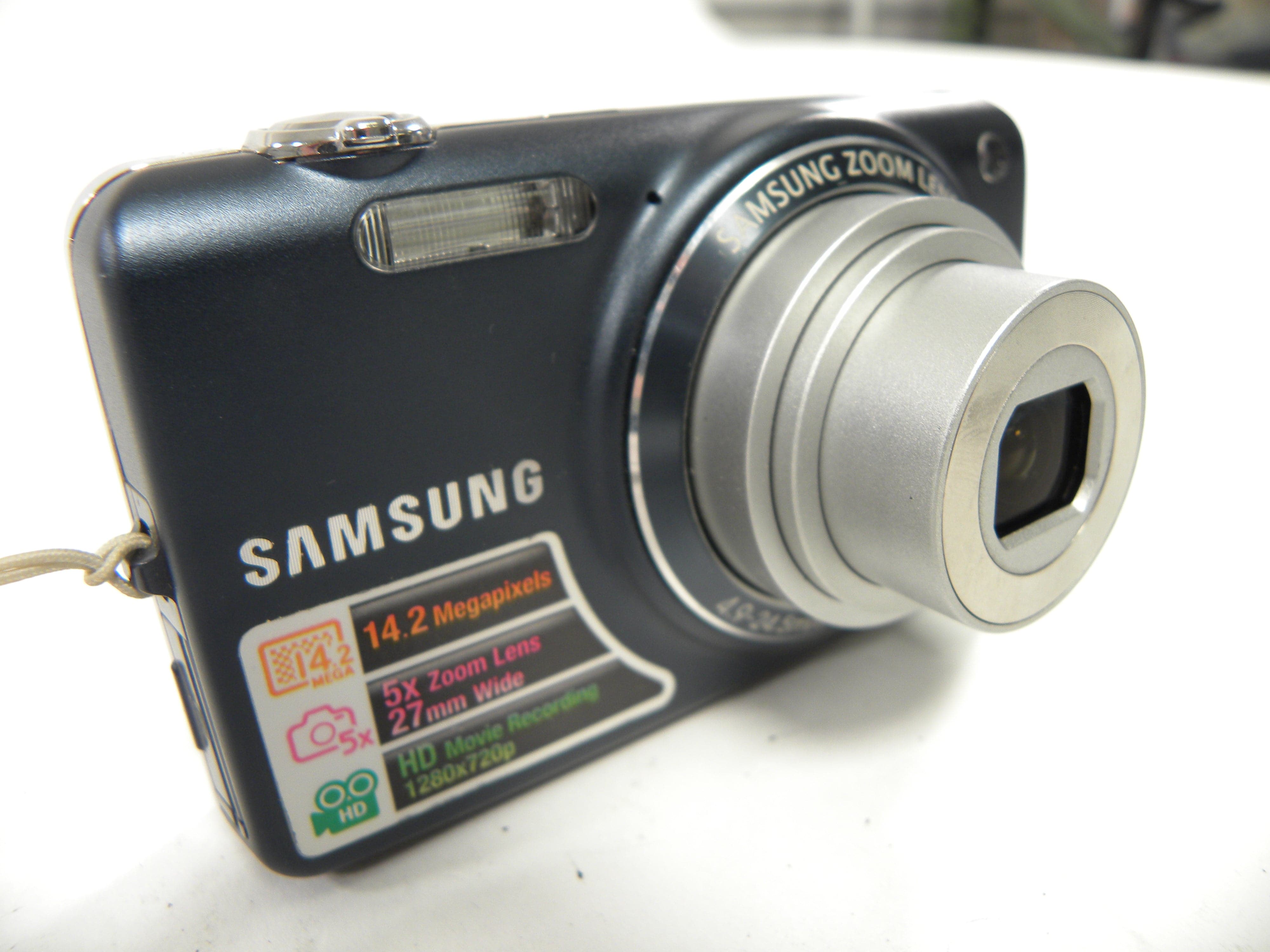 Samsung ST65 14.2mp Digital Camera (Blue)