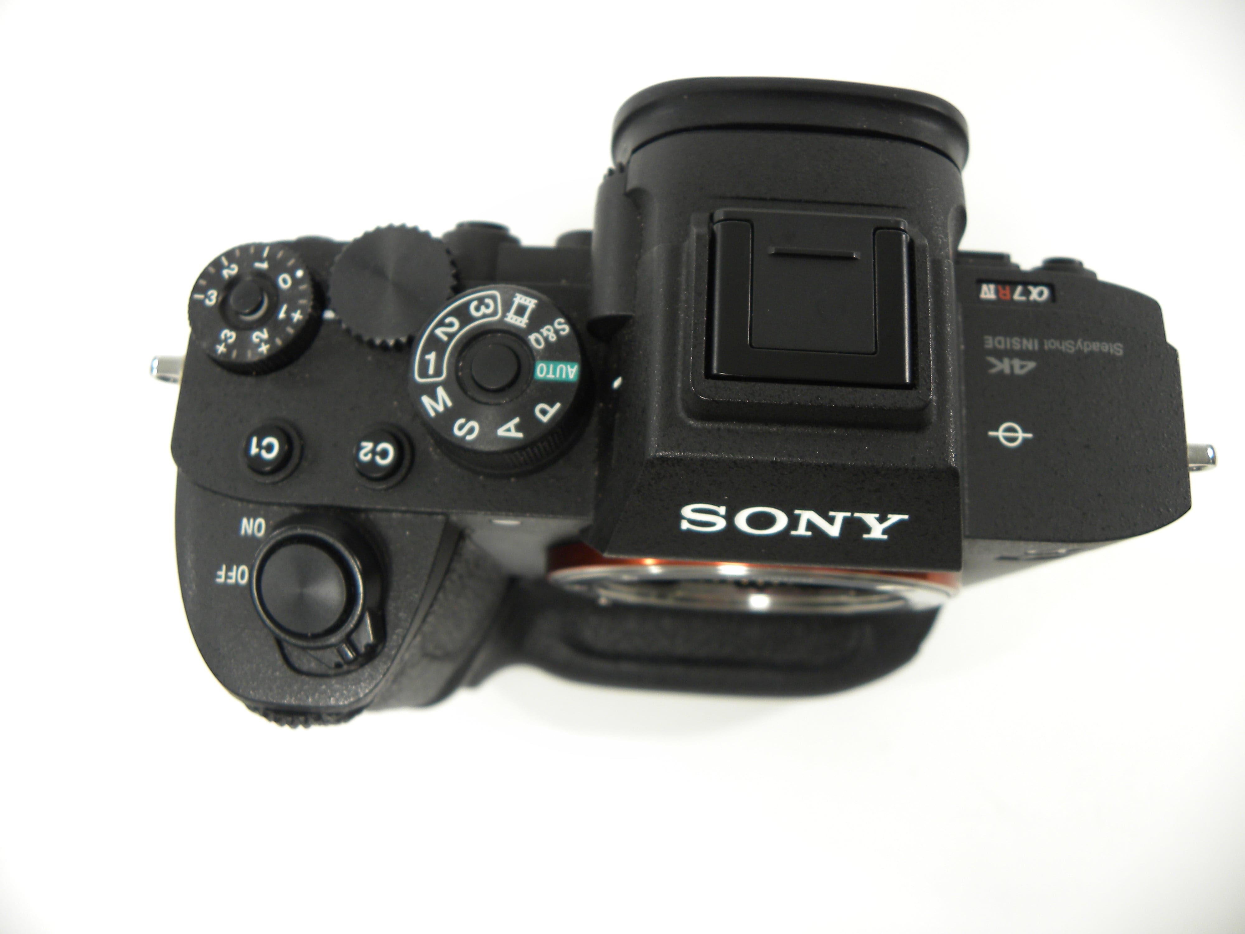 Sony a 7R IV 61.0mp Digital Mirrorless Camera Body only Shutter Ct. 5,304