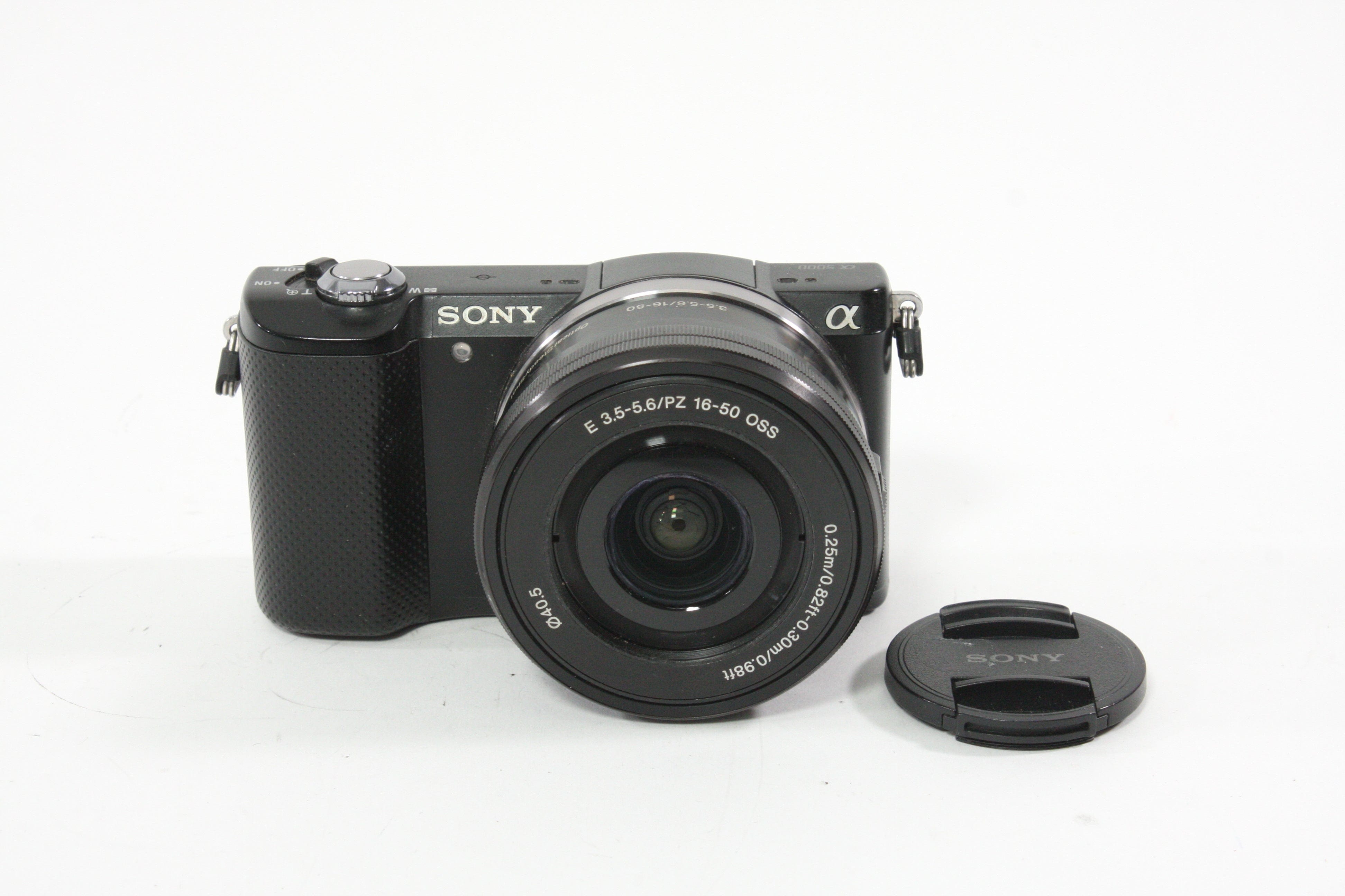 Sony a5000 with E 16-50mm F3.5-5.6/PZ OSS - Shutter Count 4418