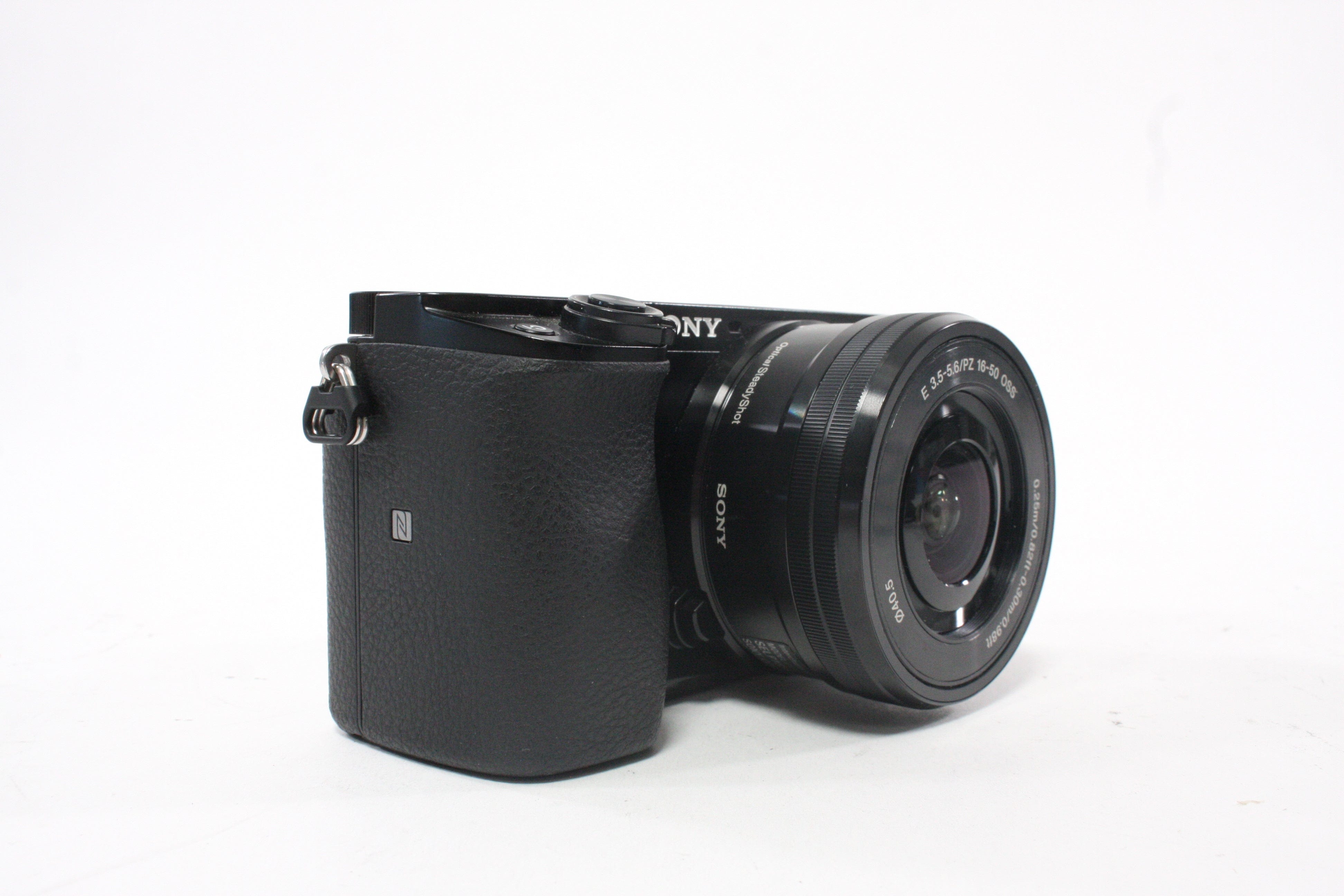 Sony a6100 Digital Mirrorless with 16-50mm f/3.5-5.6 OSS PZ Lens Shutter Count 3,460