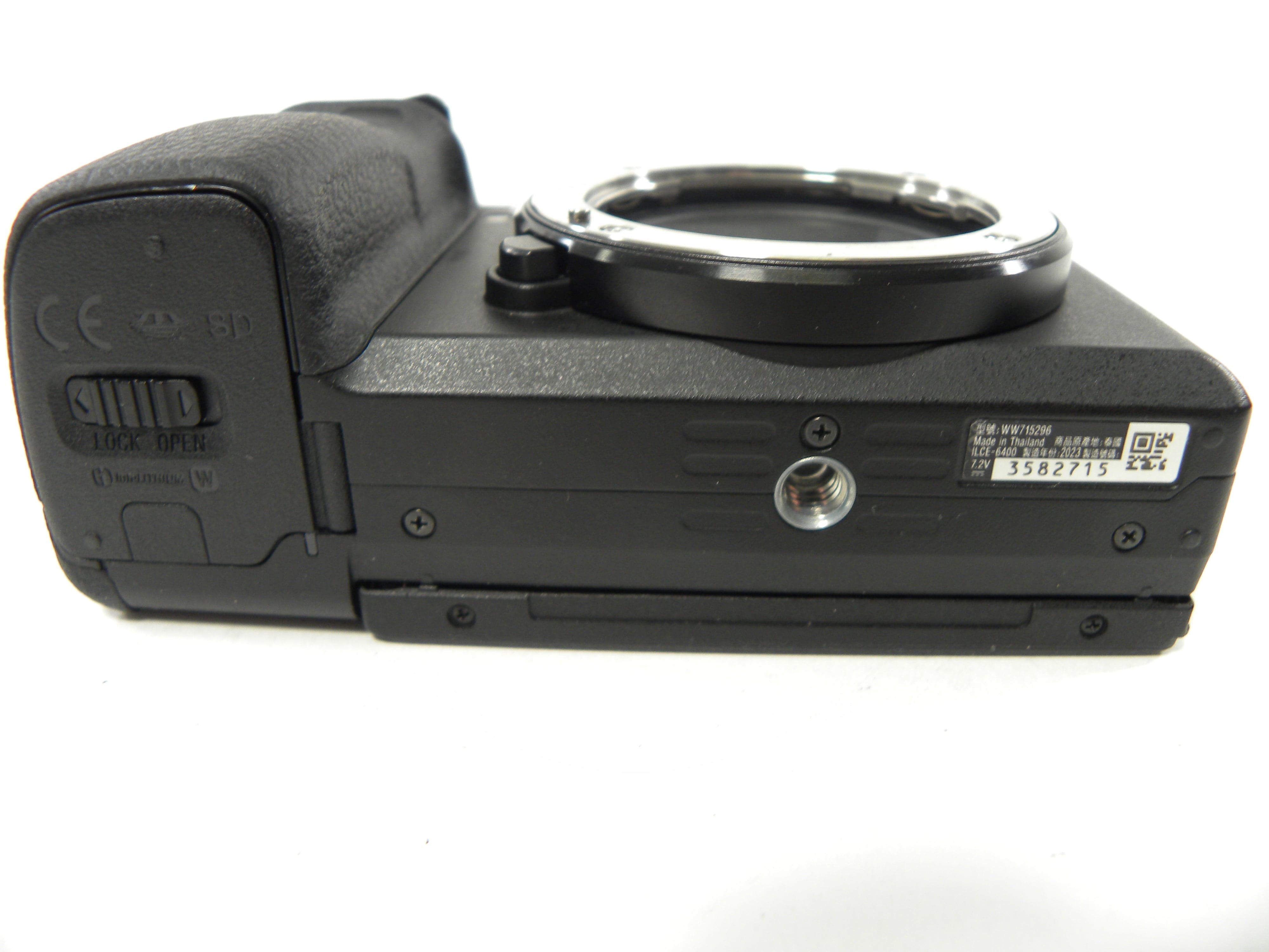 Sony a6400 24mp Digital Mirrorless camera body only Shuttery Ct. 11,921 (Parts)