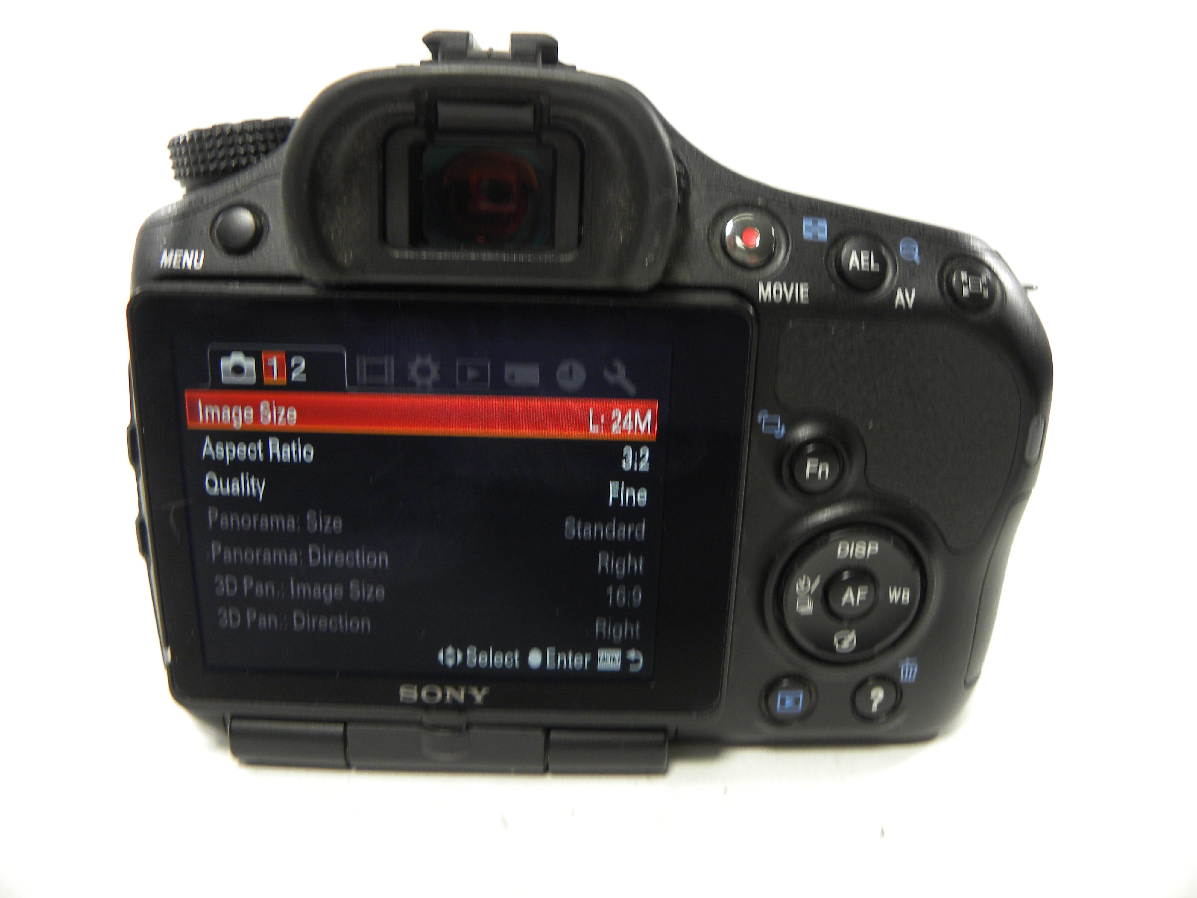 Sony a65 24.3mp Digital SLR w/ DT 18-135mm f3.5-5.6 A Mount