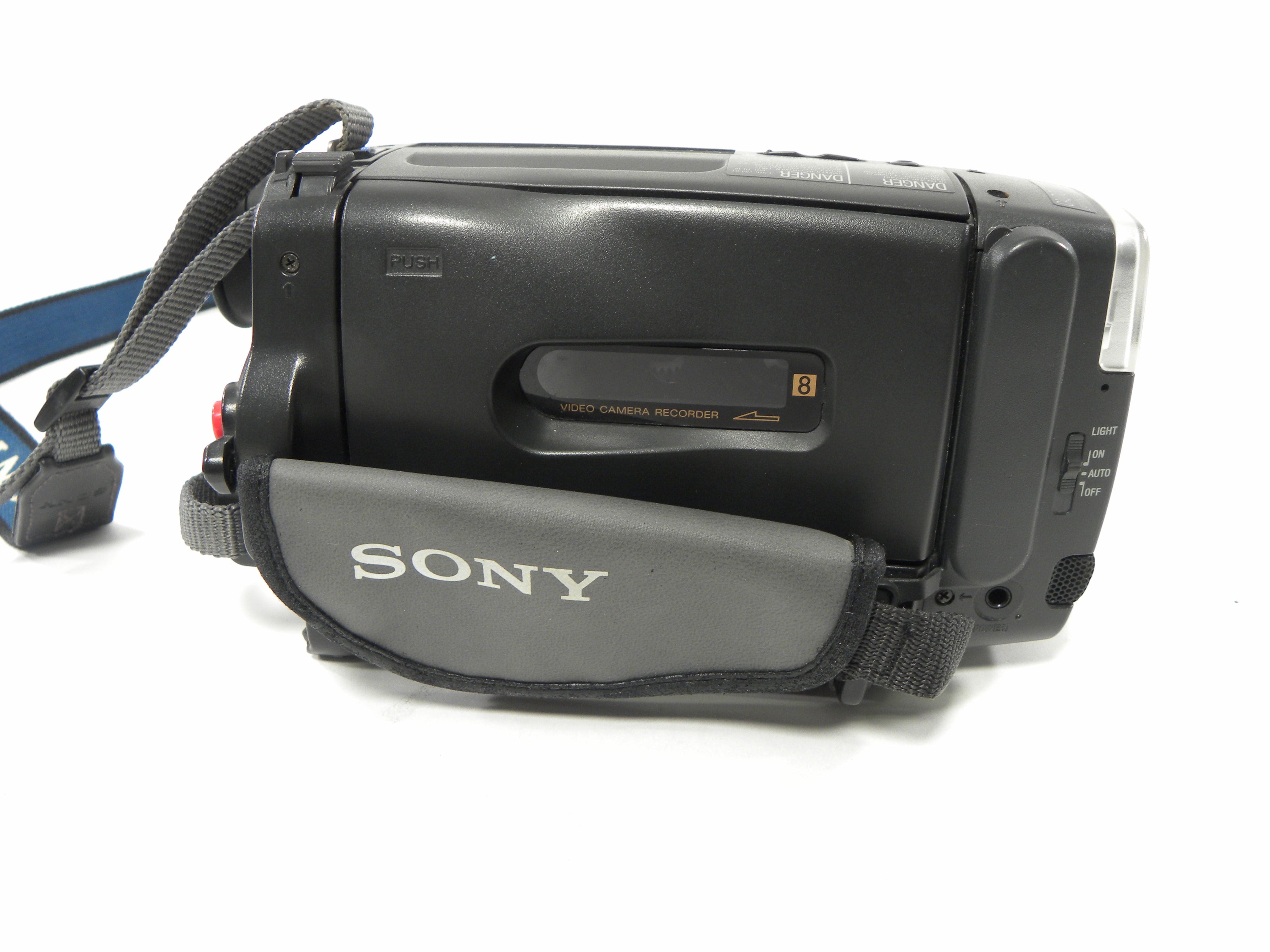 Sony CCD-TR96 Video 8 Handycam Camcorder