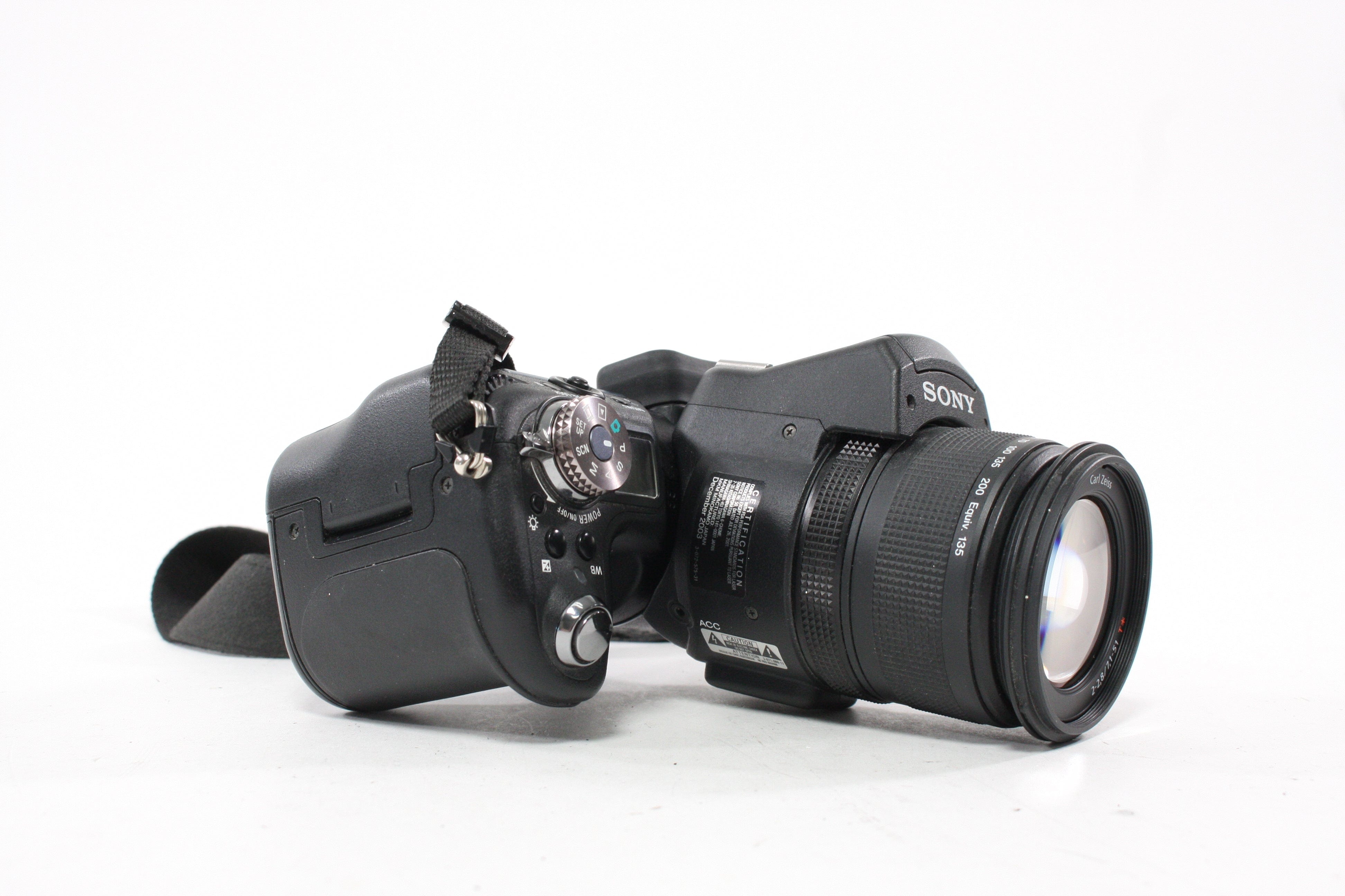 Sony Cyber-shot DSC-F828 Digital Camera 7x Zoom 8.0mp