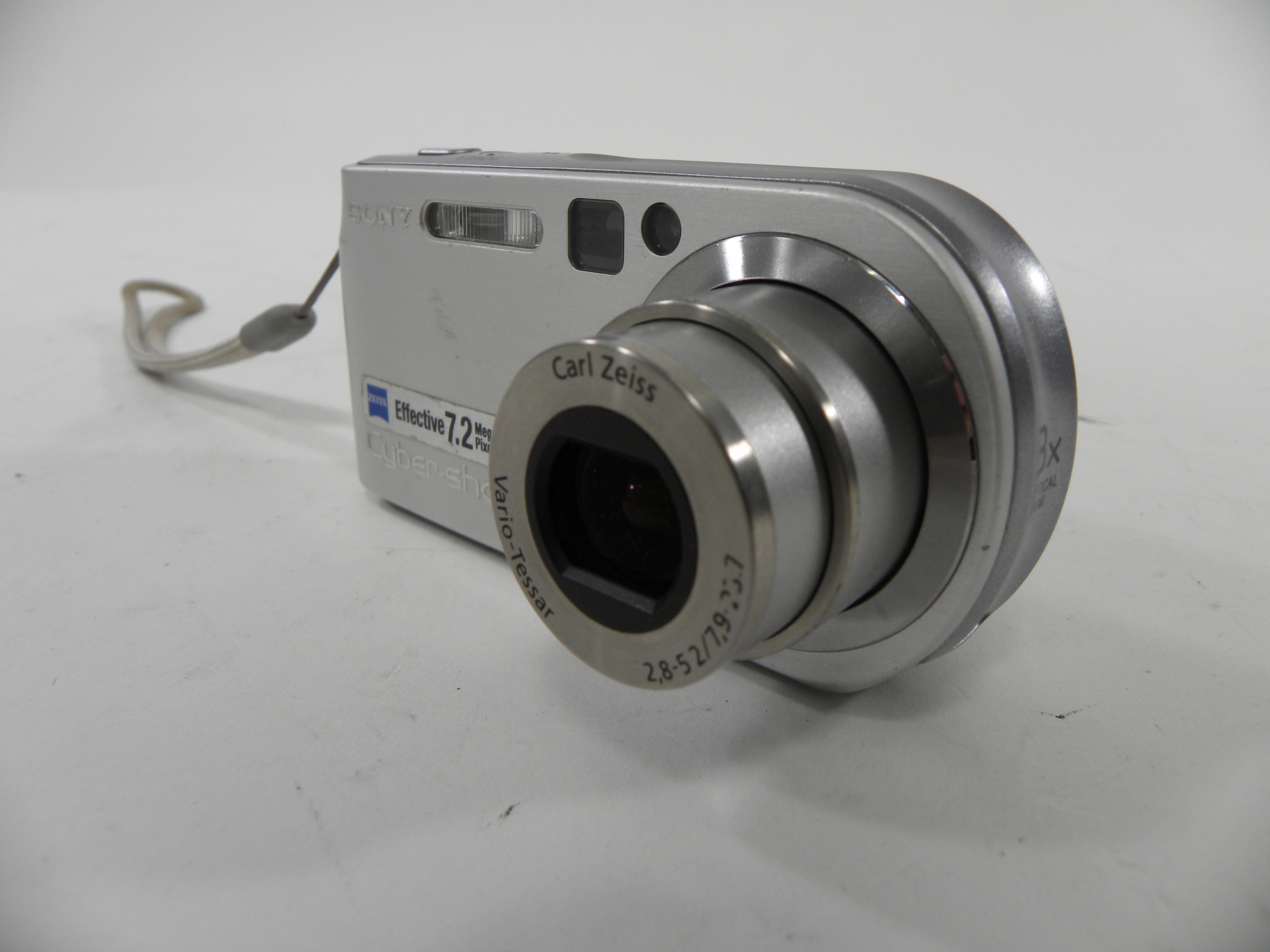 Sony Cyber Shot DSC-P200 7.2mp Digital Camera