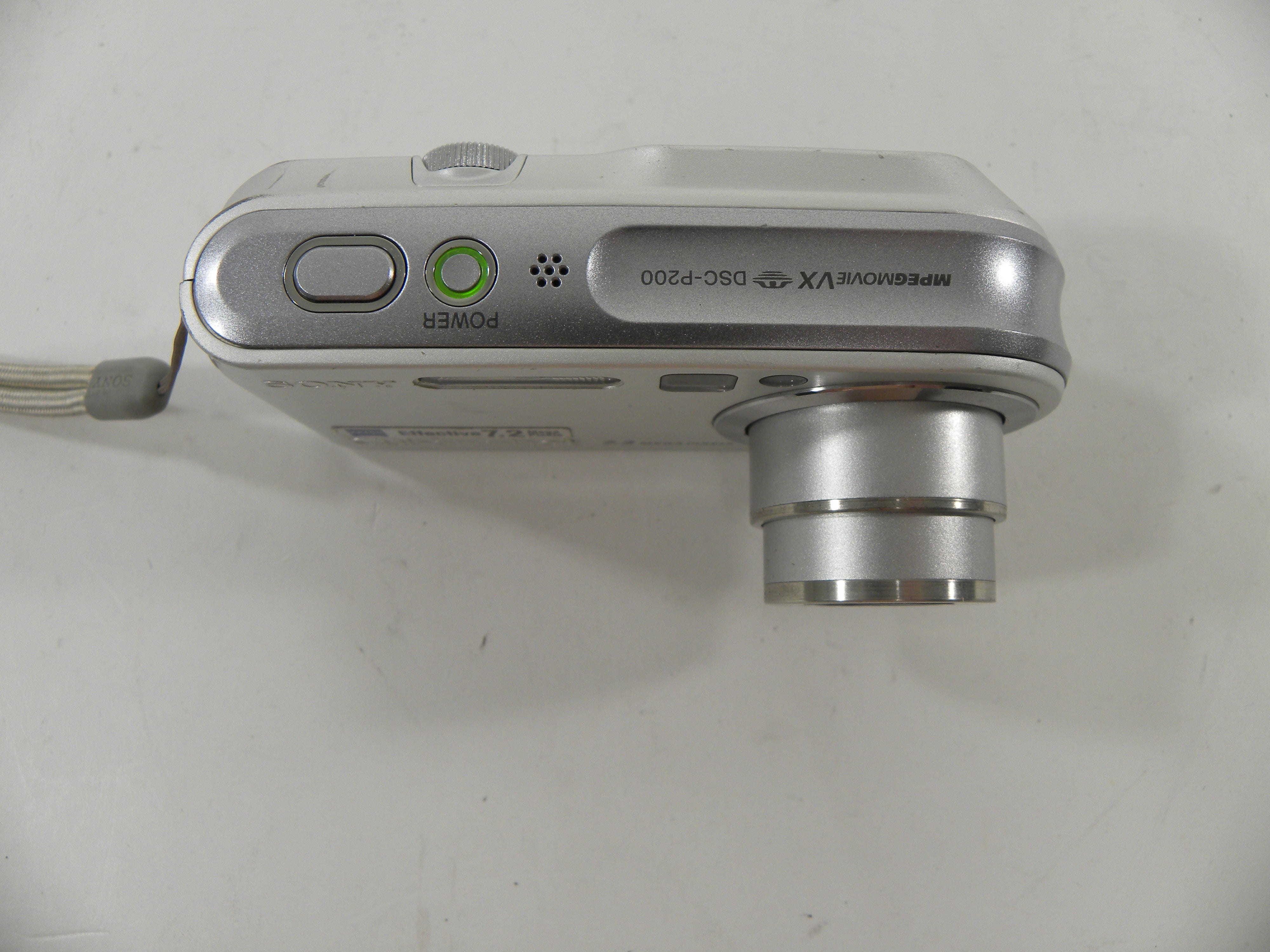 Sony Cyber Shot DSC-P200 7.2mp Digital Camera